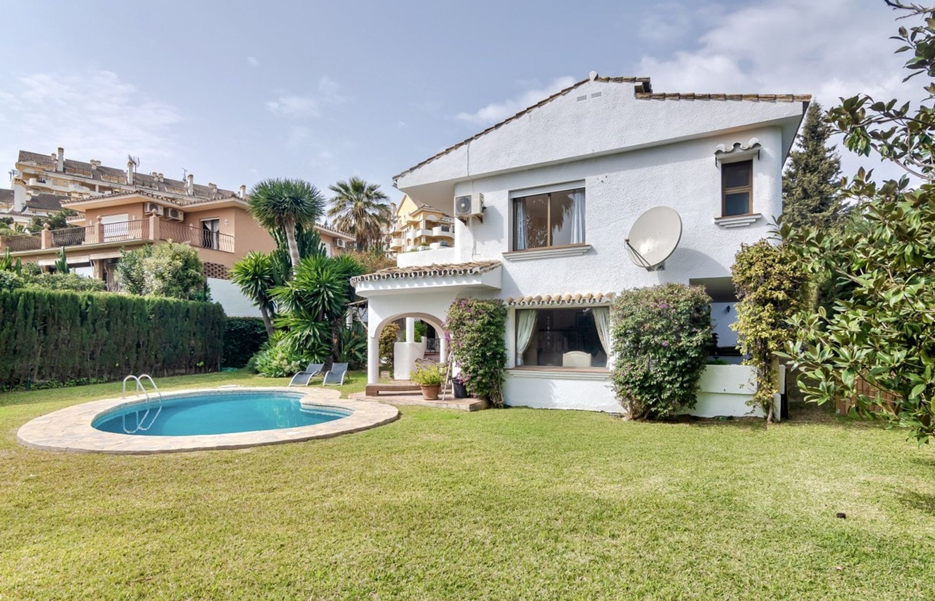 Casa nel Marbella, Andalucía 10898461