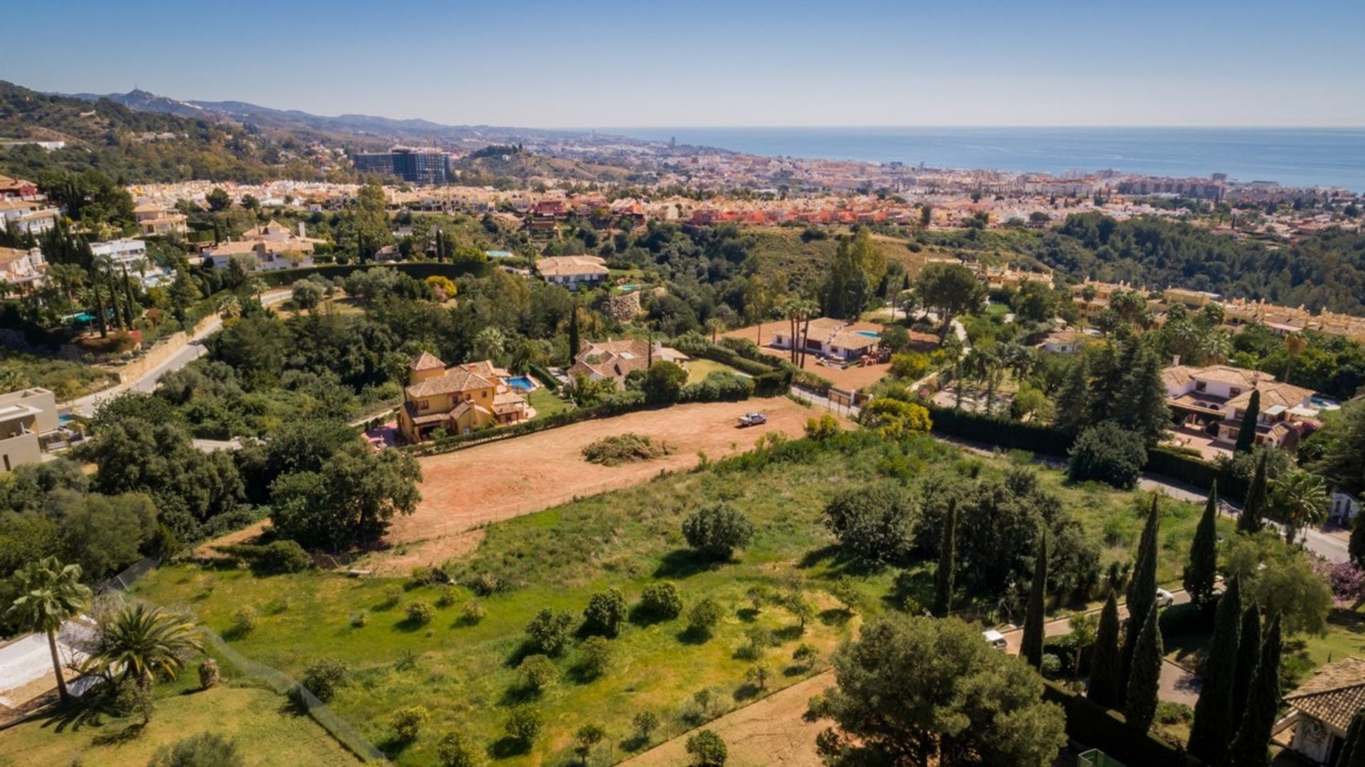 Land in Marbella, Andalucía 10898600