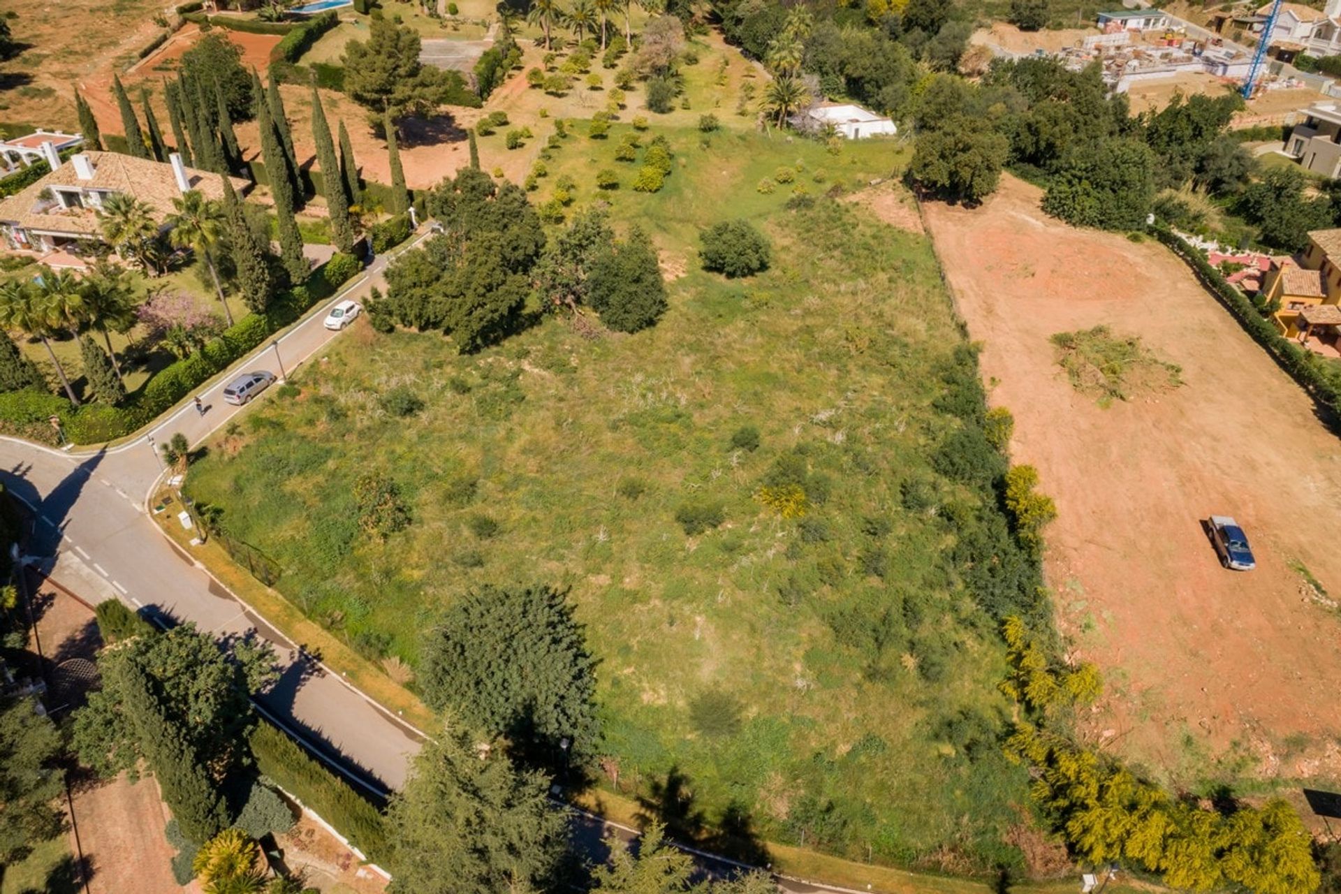 Land in Marbella, Andalucía 10898600