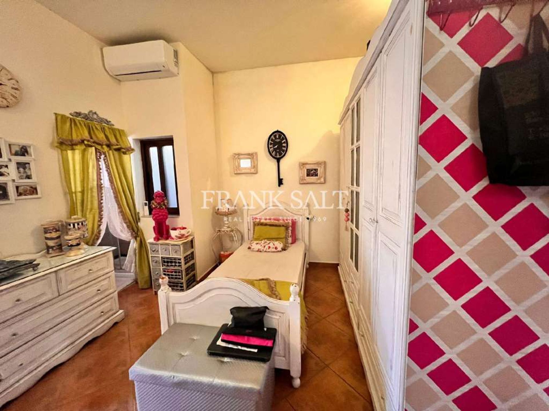 House in Santa Venera,  10898711