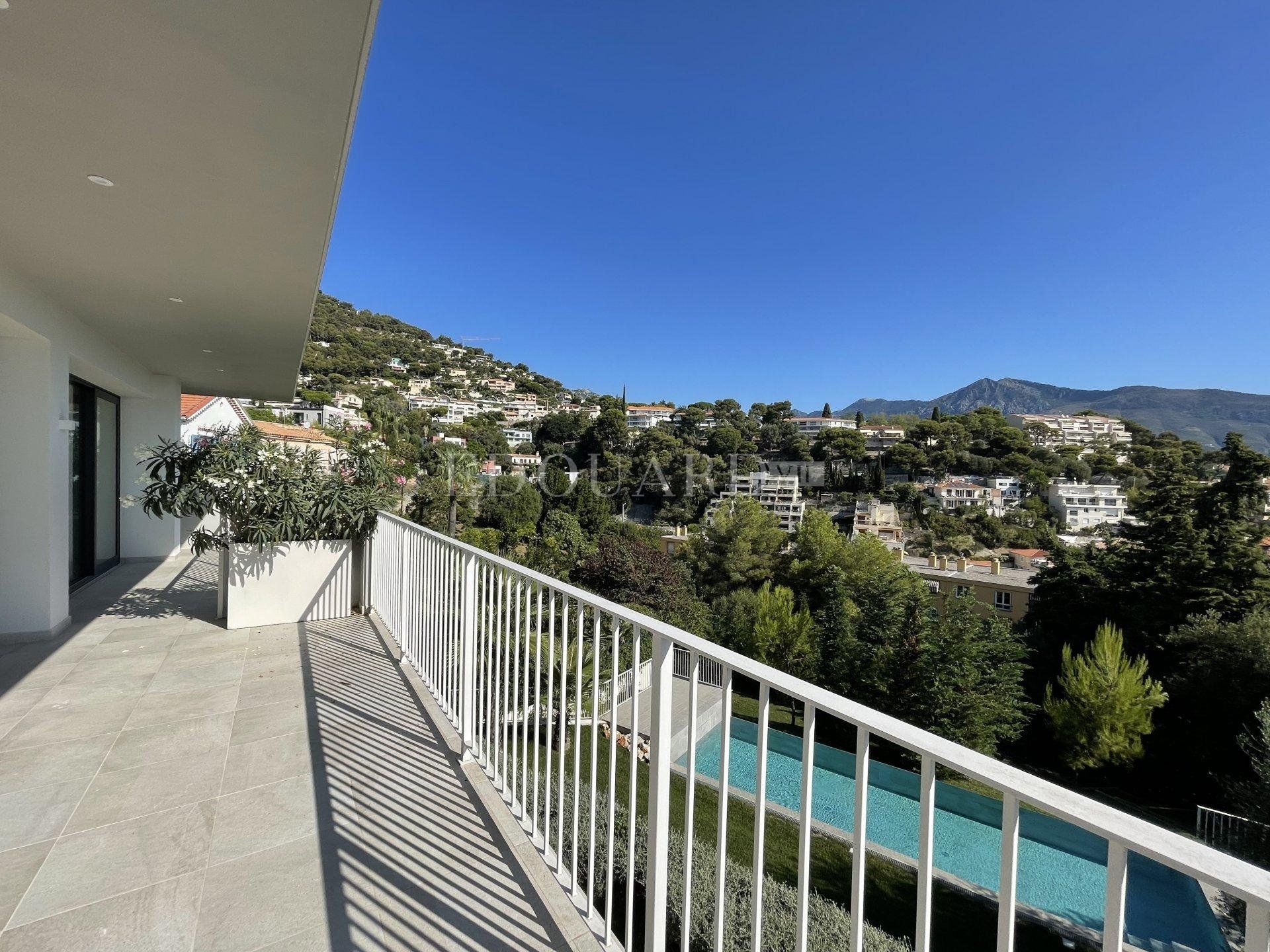 Huis in Roquebrune, Provence-Alpes-Côte d'Azur 10898805