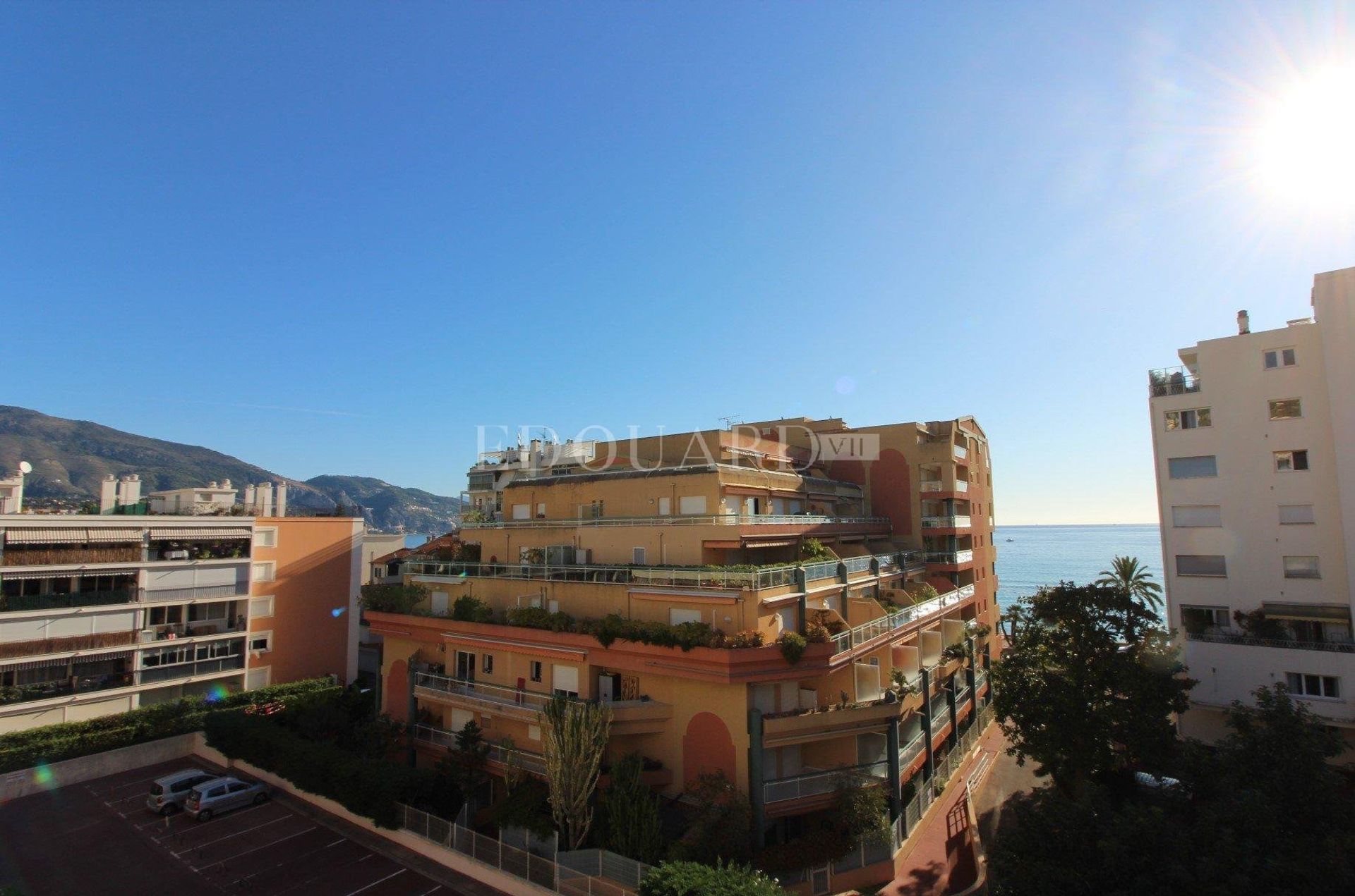 Condominium dans Roquebrune, Provence-Alpes-Côte d'Azur 10898809