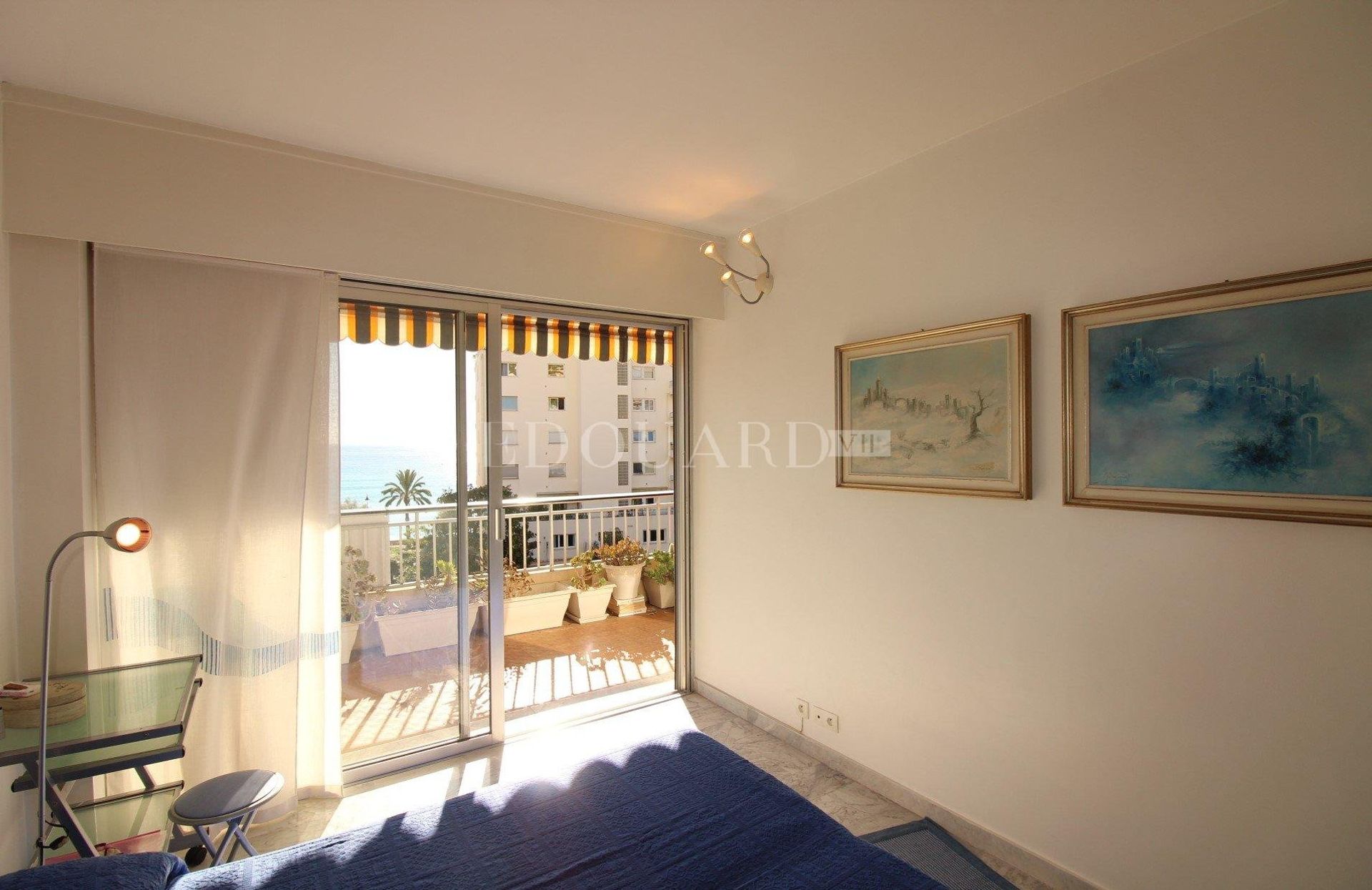 Osakehuoneisto sisään Roquebrune-Cap-Martin, Provence-Alpes-Côte d'Azur 10898809