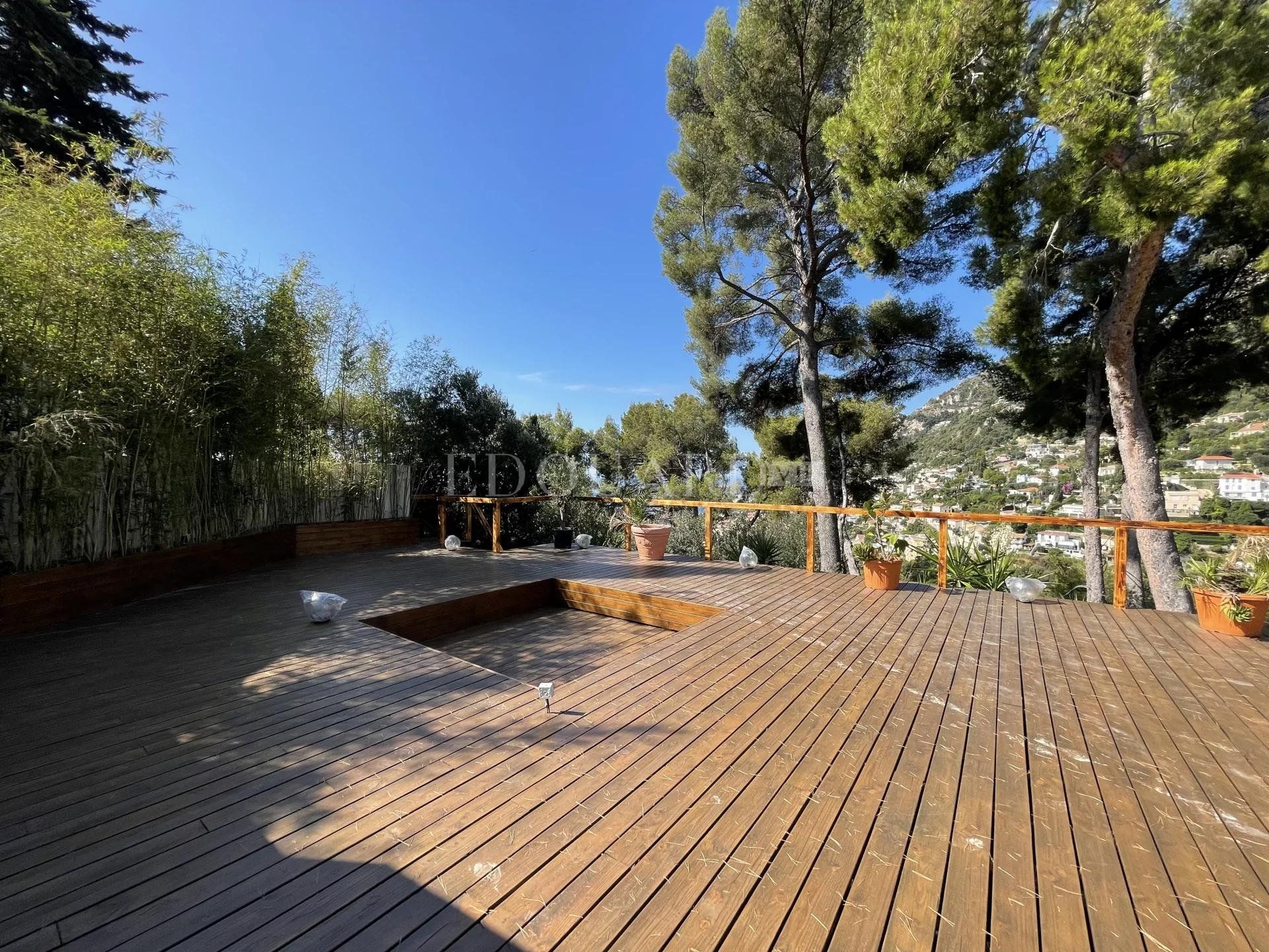 Huis in Roquebrune-Cap-Martin, Provence-Alpes-Côte d'Azur 10898811