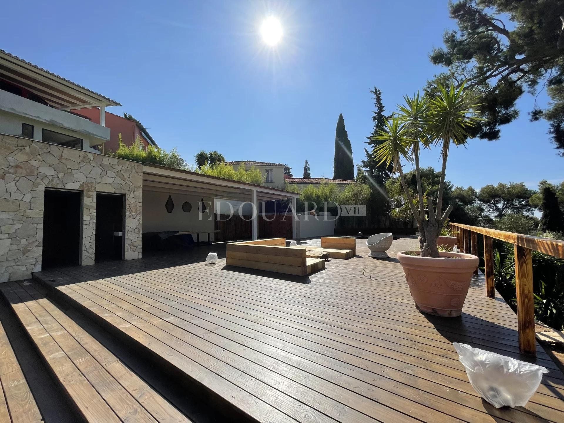 Huis in Roquebrune-Cap-Martin, Provence-Alpes-Côte d'Azur 10898811