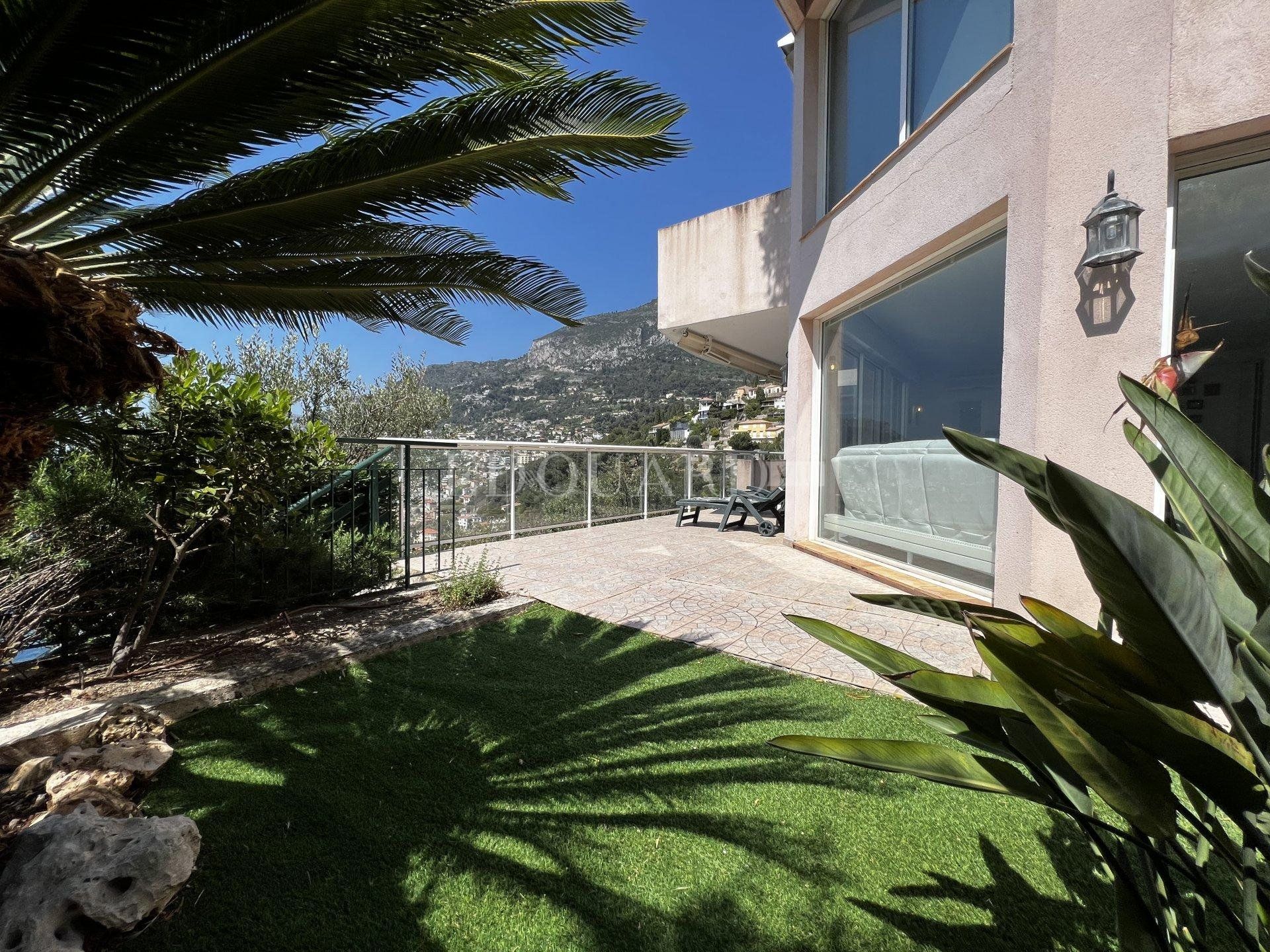 公寓 在 Roquebrune-Cap-Martin, Provence-Alpes-Côte d'Azur 10898817