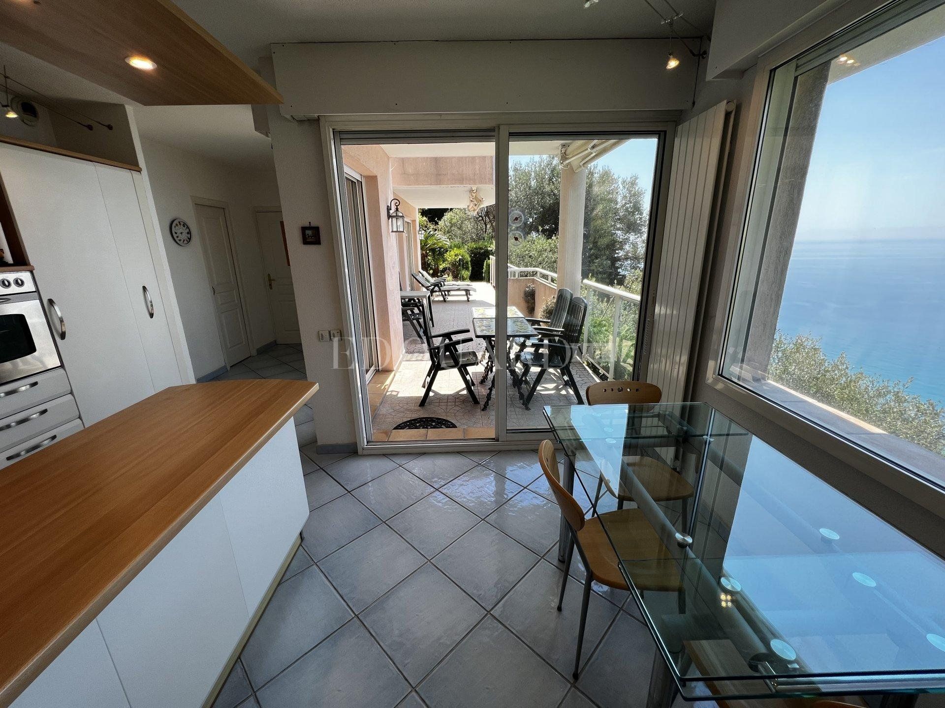 公寓 在 Roquebrune-Cap-Martin, Provence-Alpes-Côte d'Azur 10898817