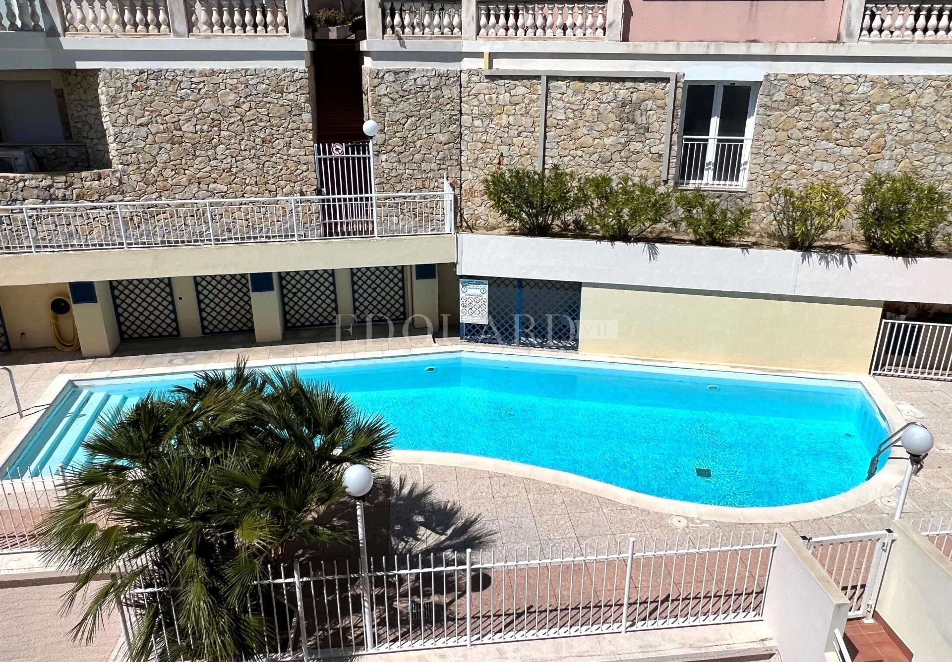 Kondominium dalam Roquebrune-Cap-Martin, Provence-Alpes-Côte d'Azur 10898820