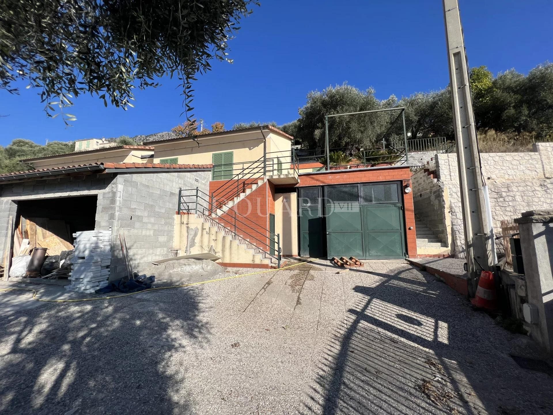 casa en Castellar, Provence-Alpes-Côte d'Azur 10898826