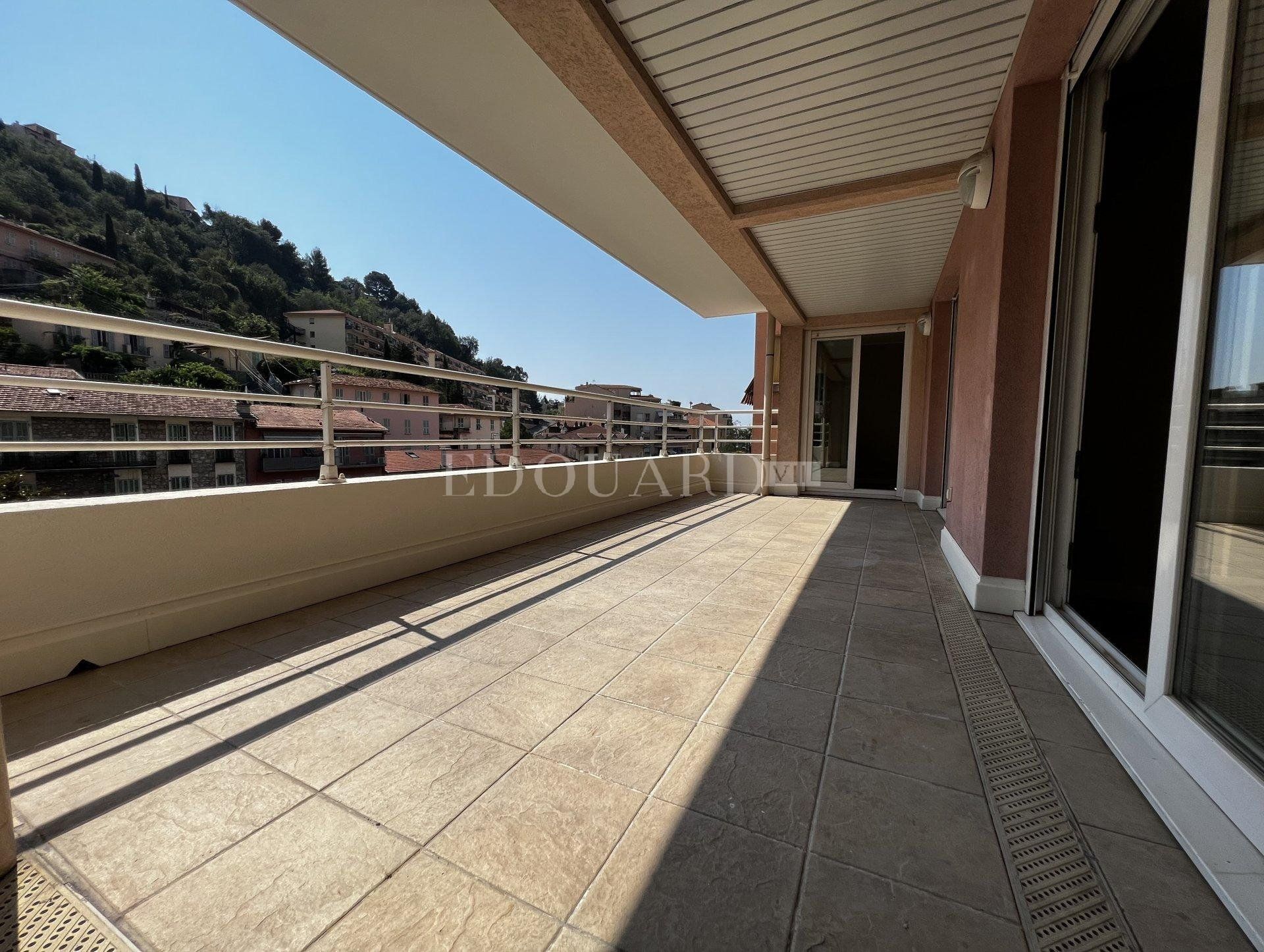 Condominium in Menton, Provence-Alpes-Cote d'Azur 10898832