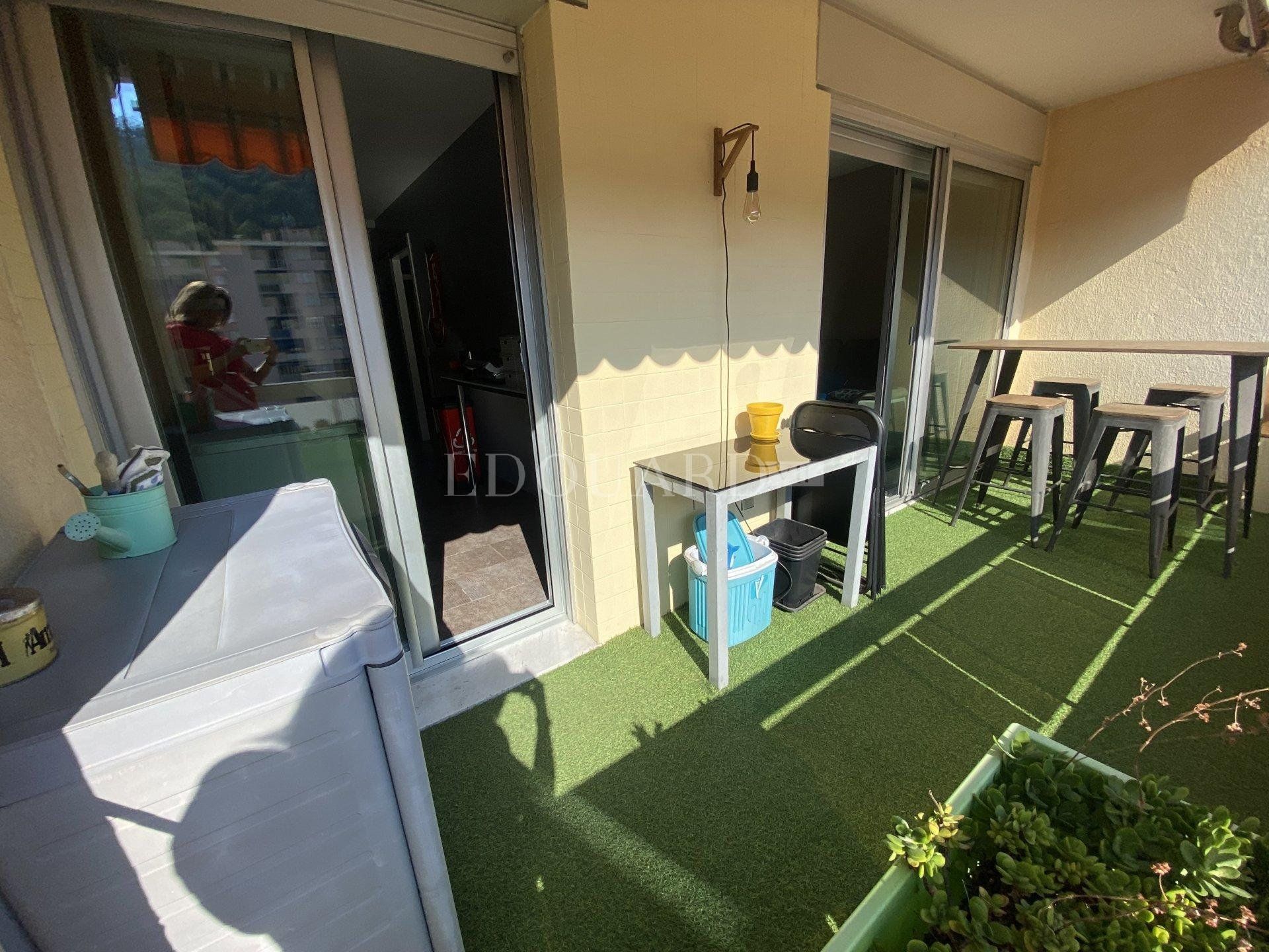 Condominium in Menton, Provence-Alpes-Cote d'Azur 10898834