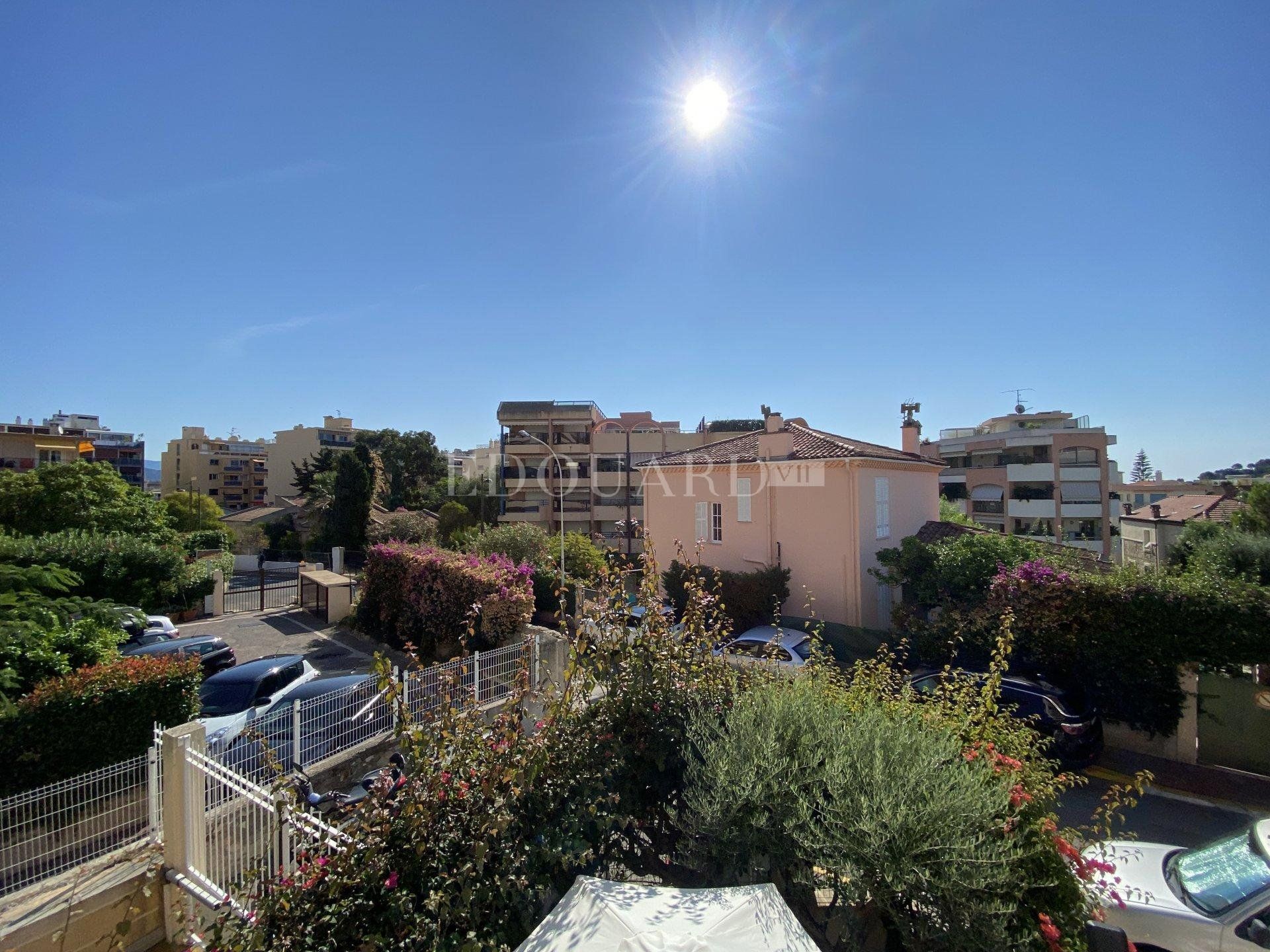 Ejerlejlighed i Roquebrune-Cap-Martin, Provence-Alpes-Côte d'Azur 10898842