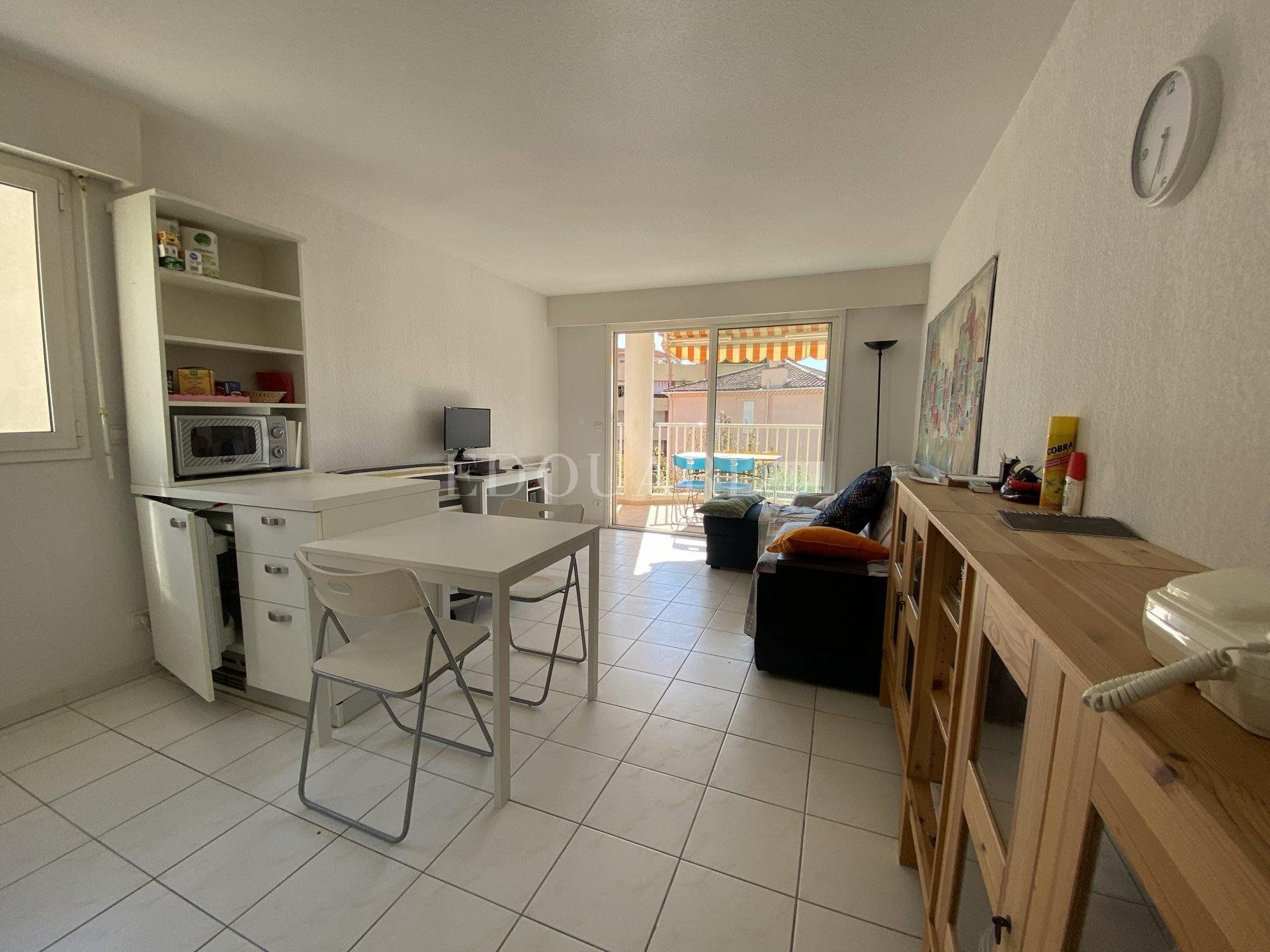 Ejerlejlighed i Roquebrune-Cap-Martin, Provence-Alpes-Côte d'Azur 10898842