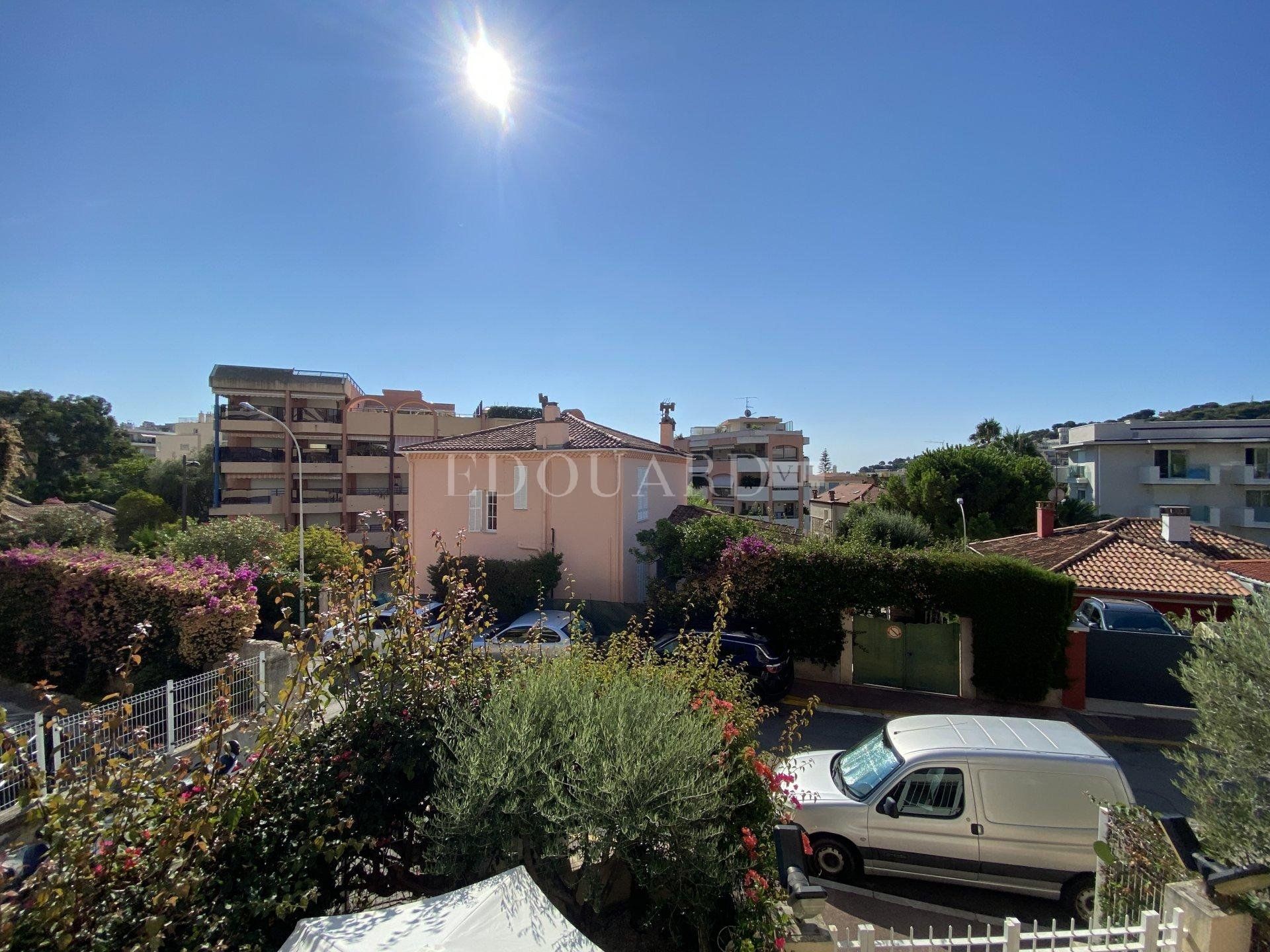 Ejerlejlighed i Roquebrune-Cap-Martin, Provence-Alpes-Côte d'Azur 10898842