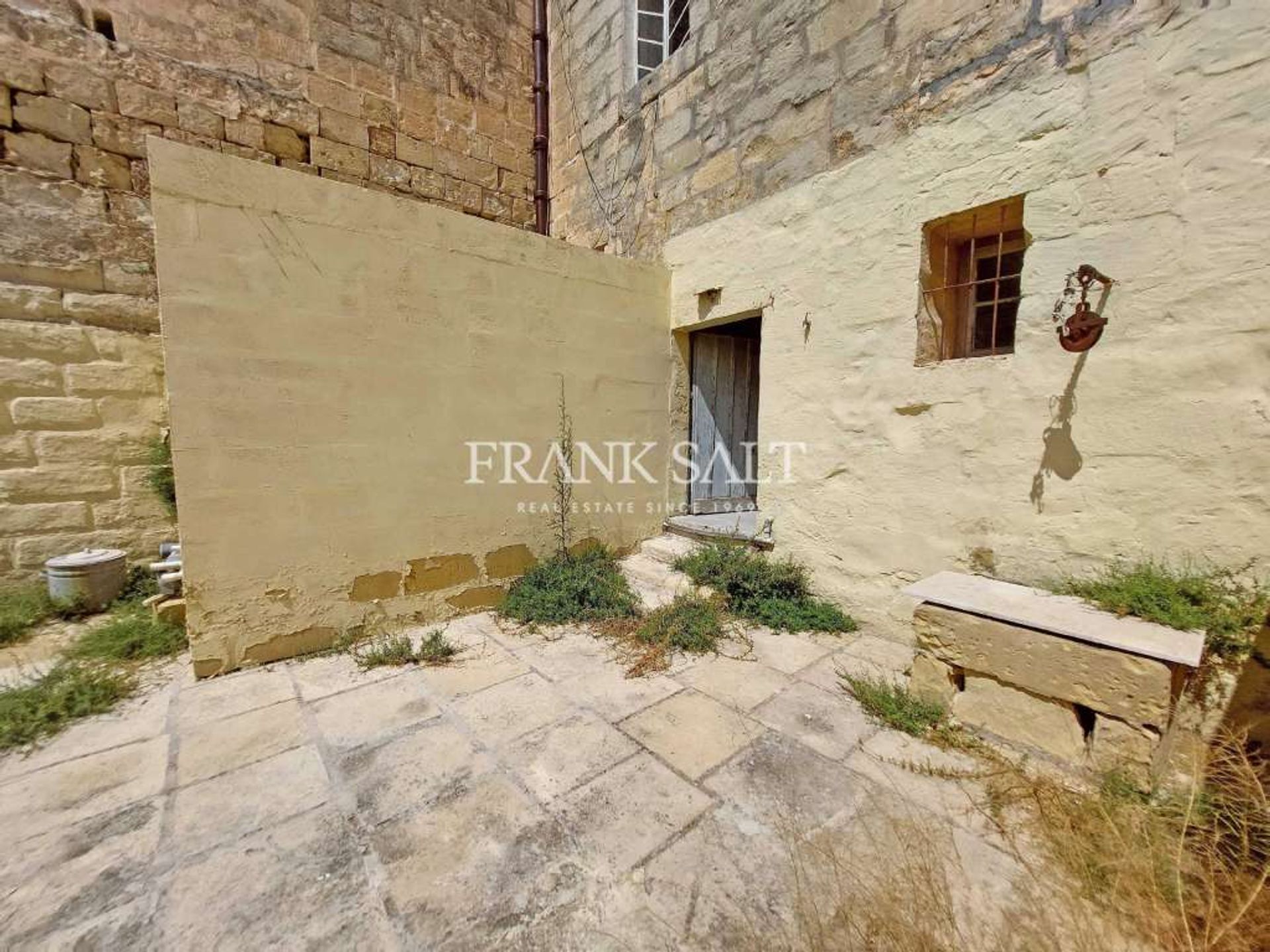 rumah dalam Qormi,  10898941