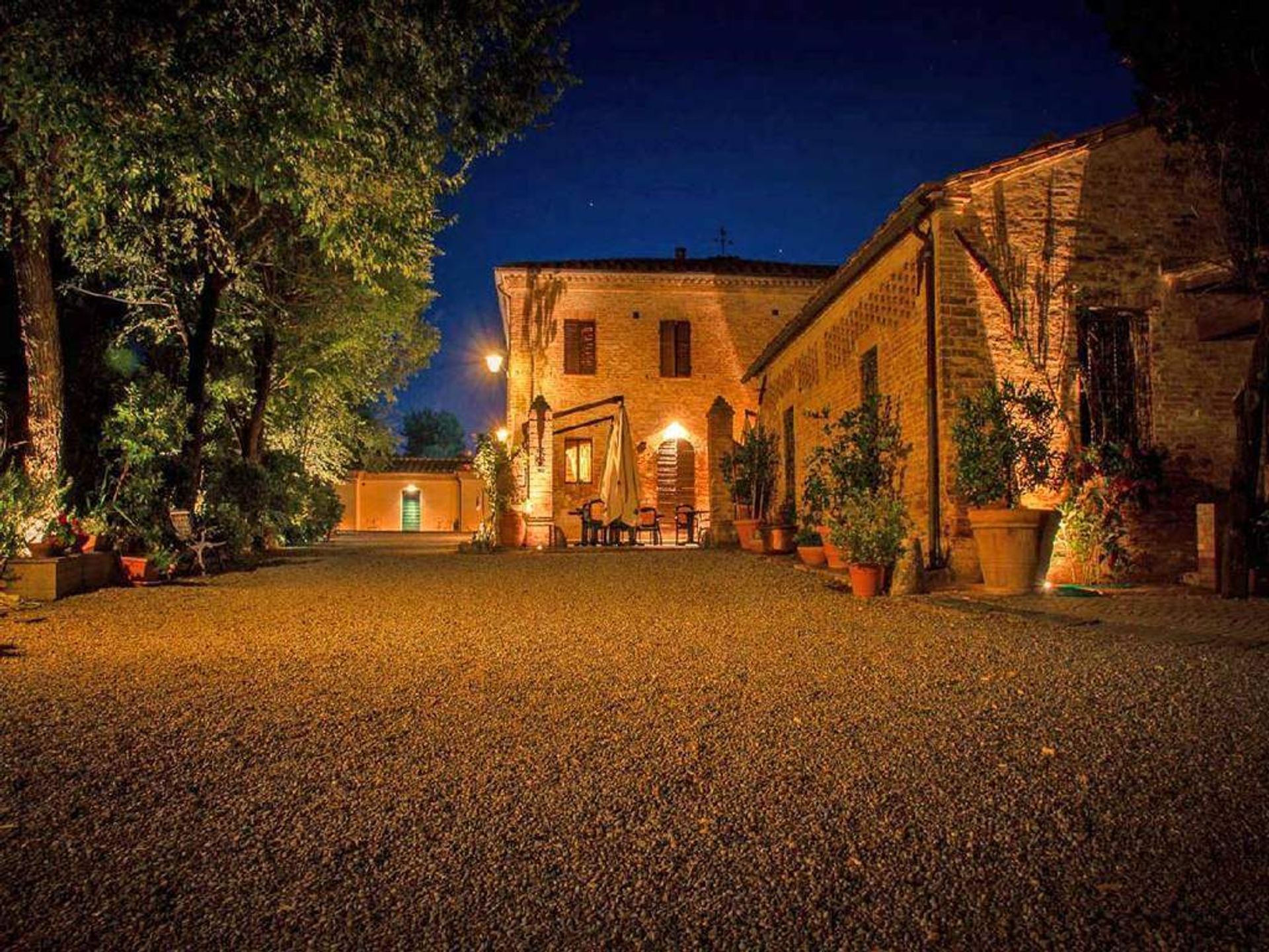 بيت في Monteroni d'Arbia, Toscana 10899134