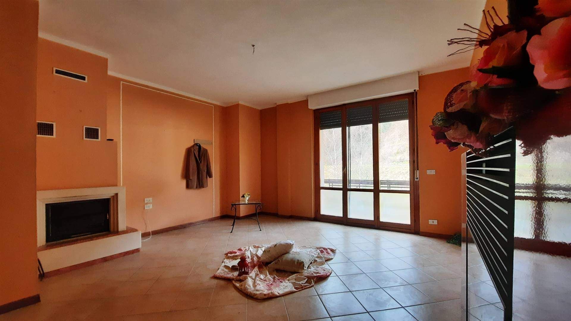 Condominium in Gallicano, Toscana 10899242