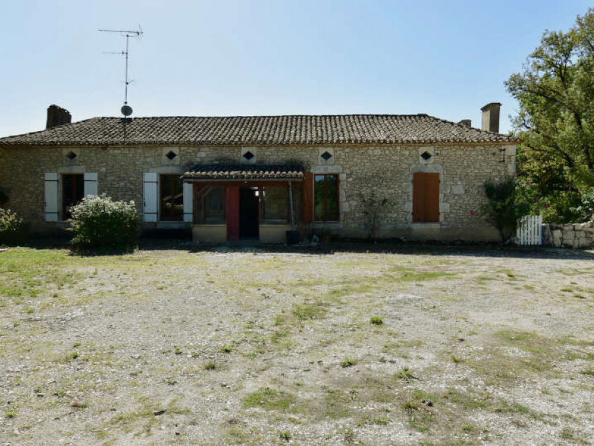 casa en Plaisance, Nouvelle-Aquitaine 10899413