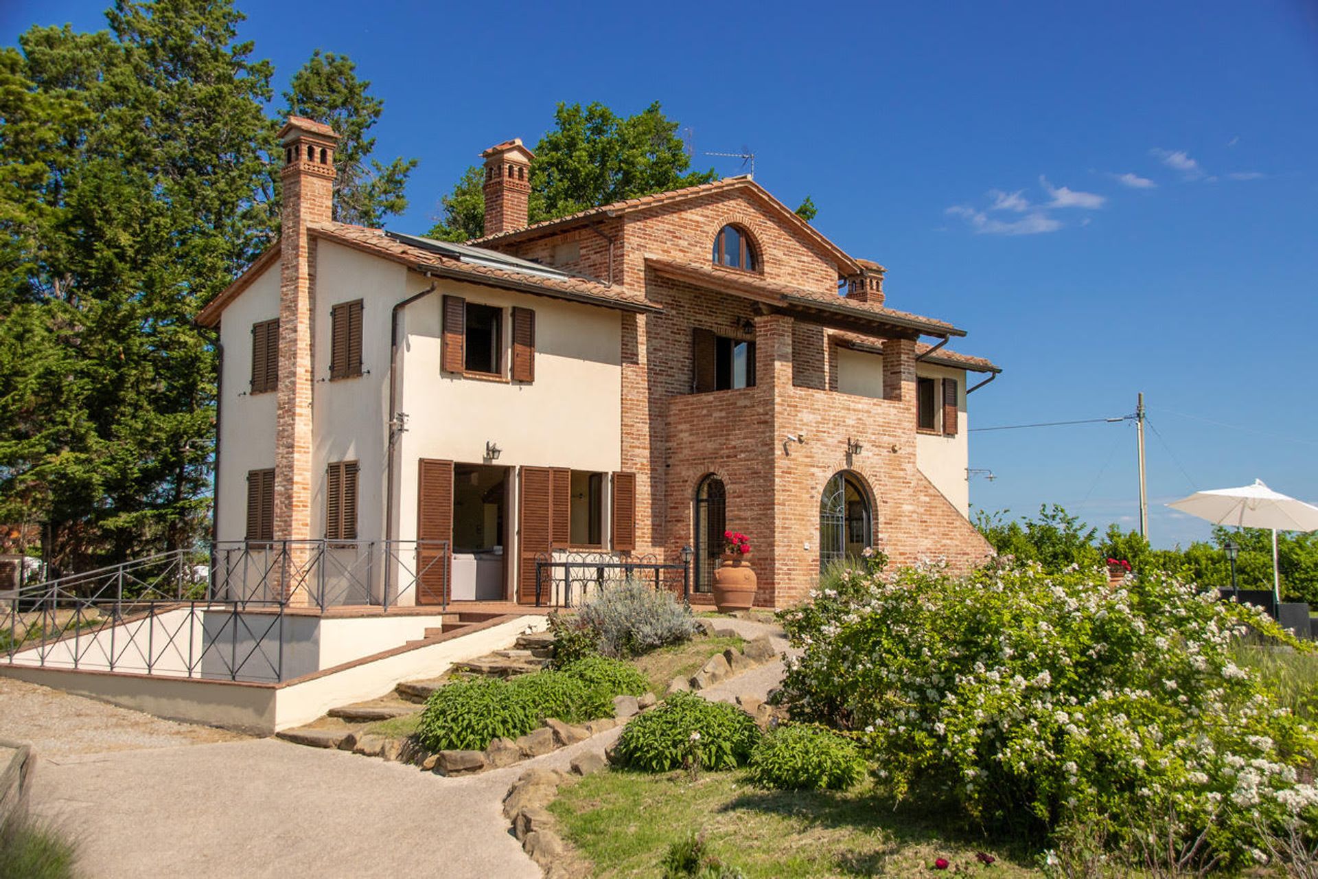 Talo sisään Castiglione del Lago, Umbria 10899774