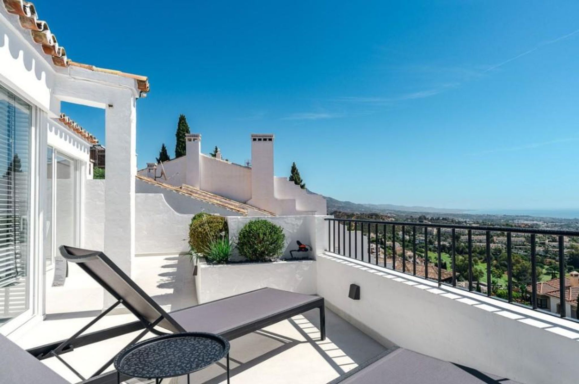 Condominium in Marbella, Andalucía 10899820