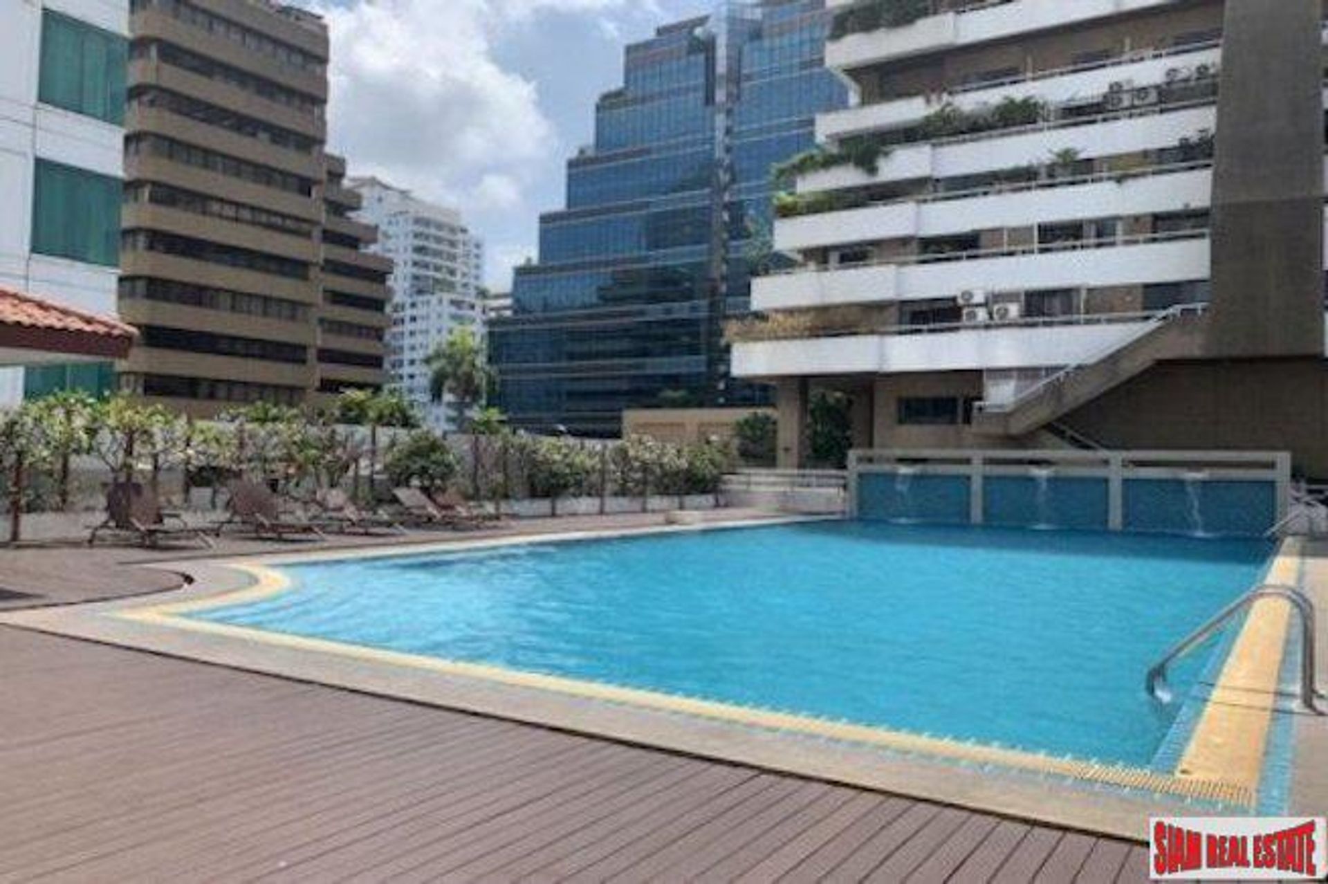 Condominium in Watthana, Krung Thep Maha Nakhon 10900177