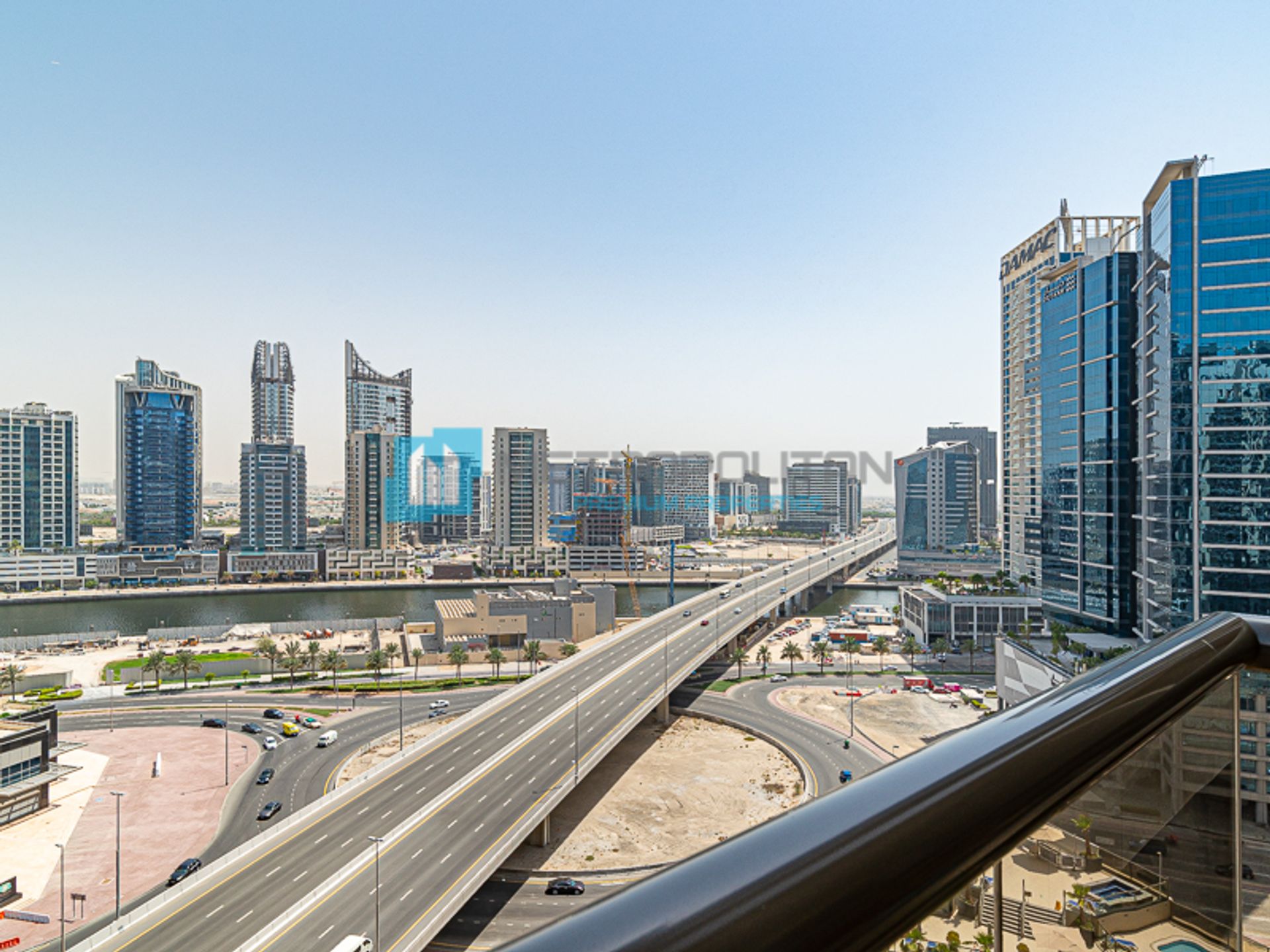 Condominium in Dubai, Dubai 10900194