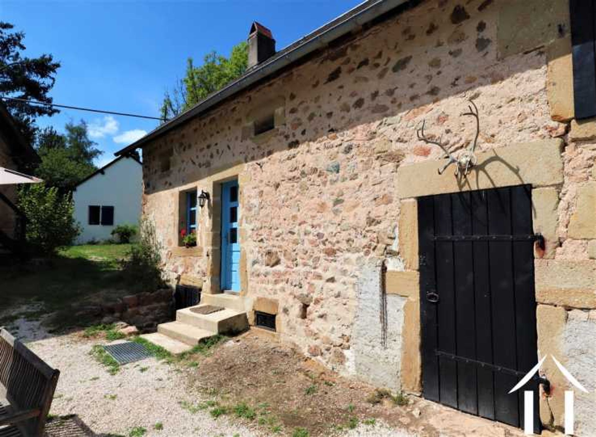 casa en Cussy-en-Morvan, Bourgogne-Franche-Comté 10900686