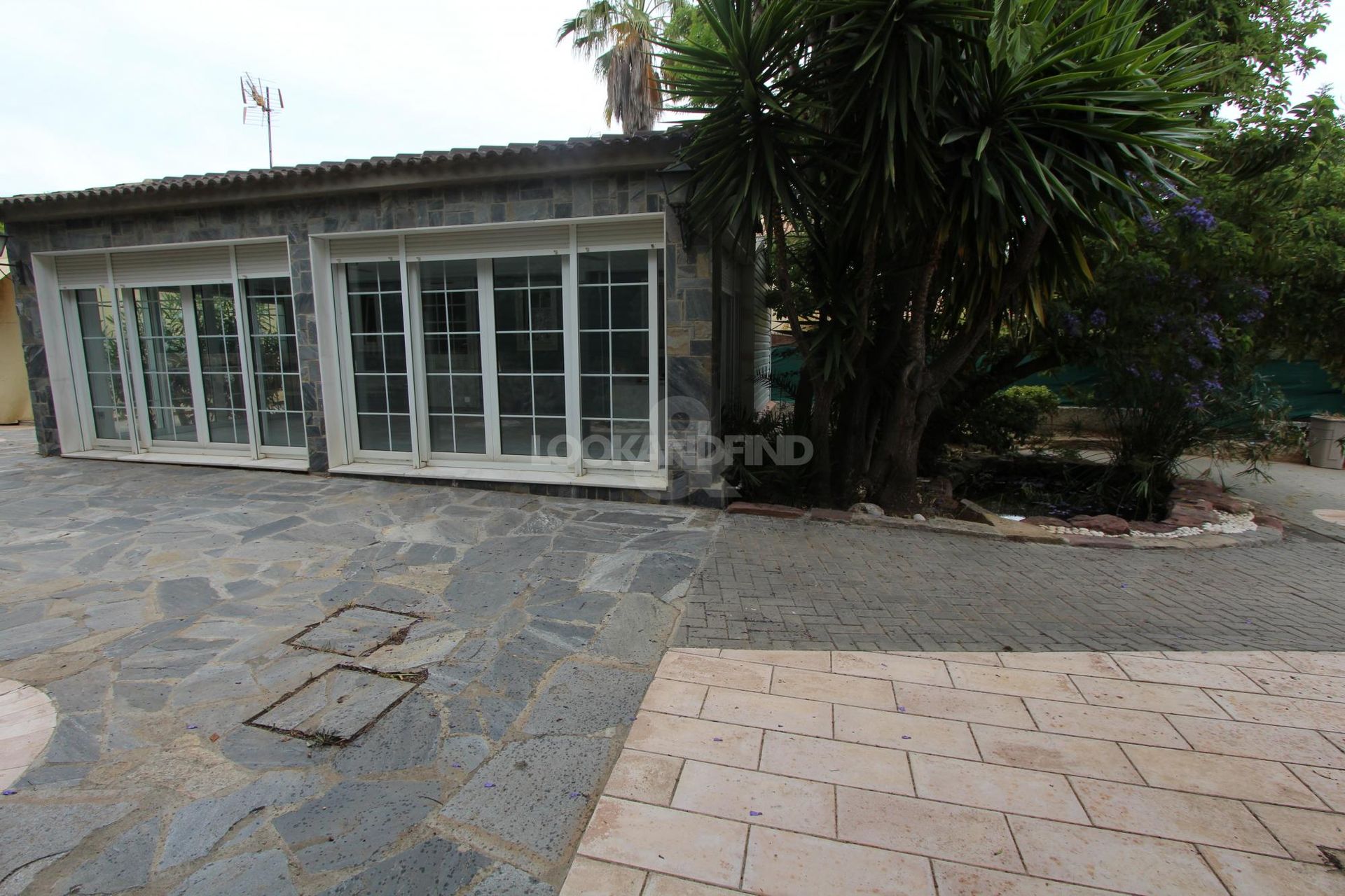 rumah dalam La Eliana, Valencia 10901437