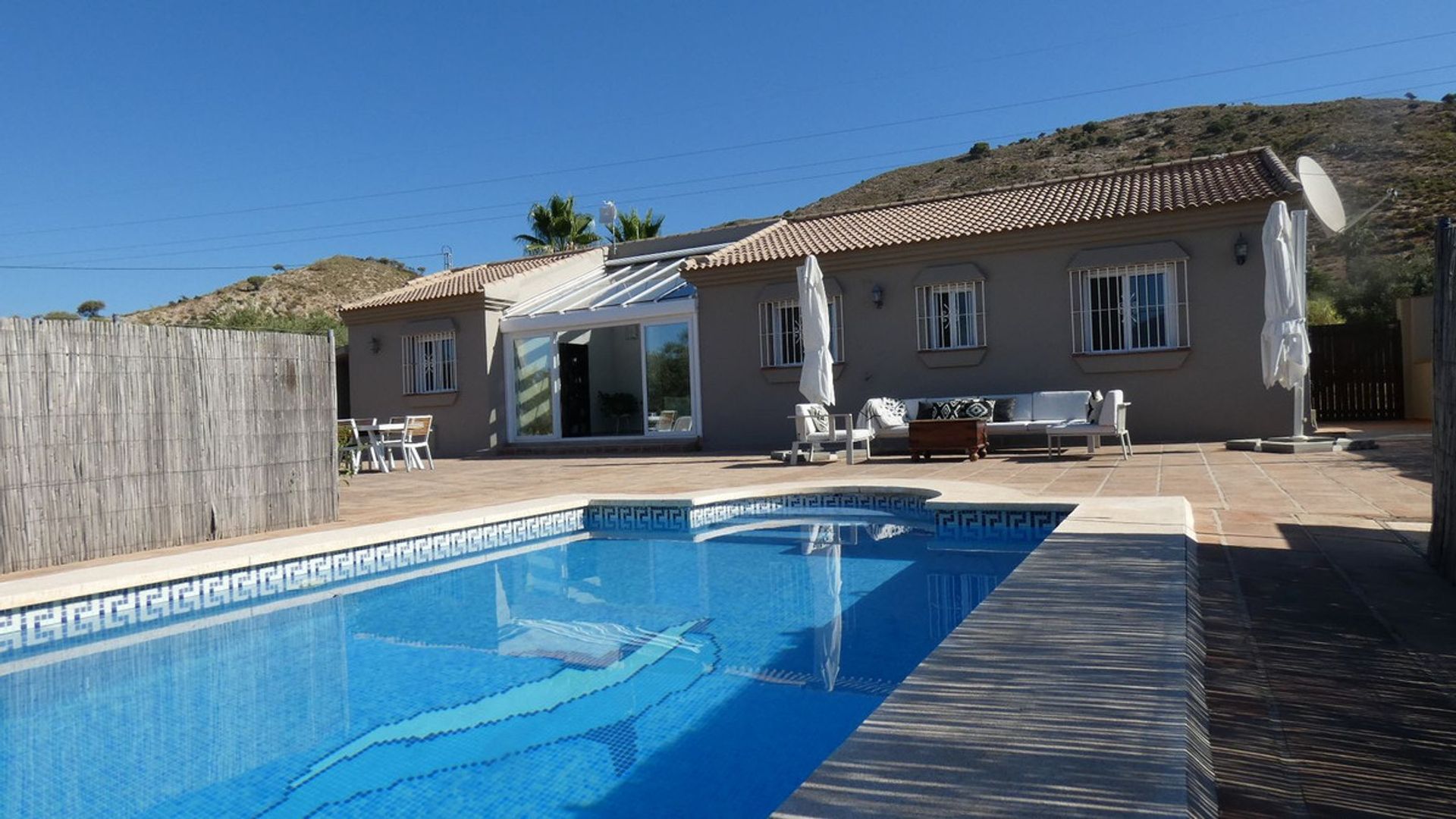 casa no Alhaurín el Grande, Andaluzia 10901452