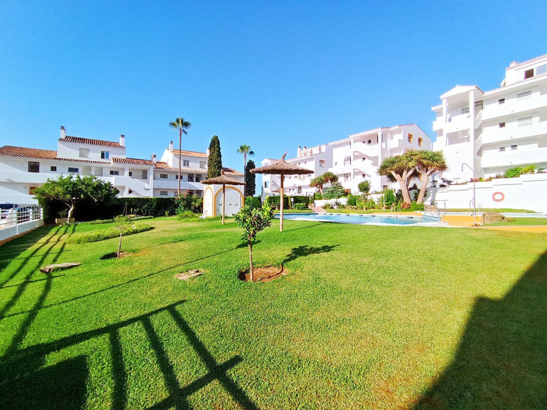 Condominium dans Fuengirola, Andalousie 10901559