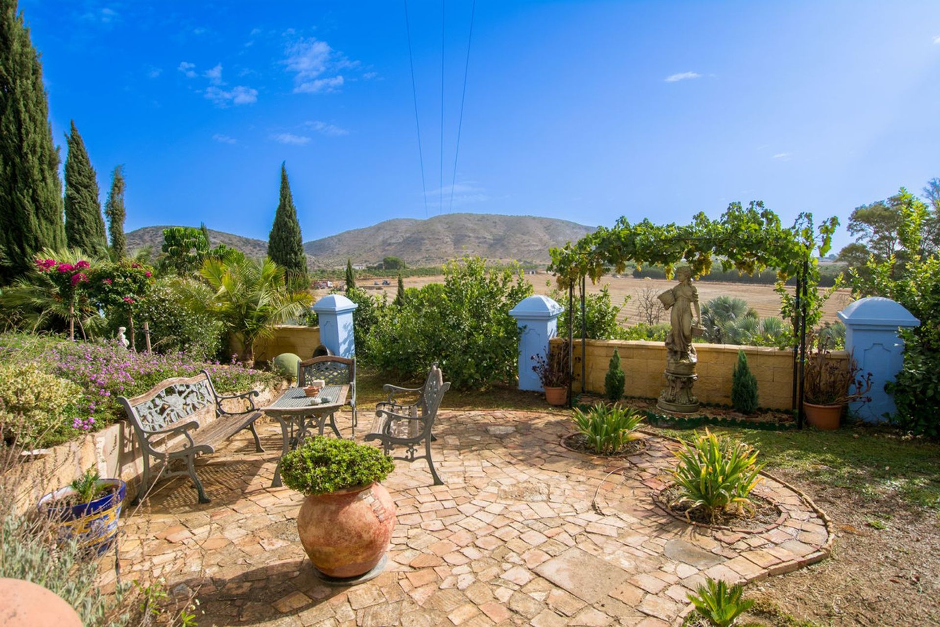 rumah dalam Alhaurín el Grande, Andalucía 10902660