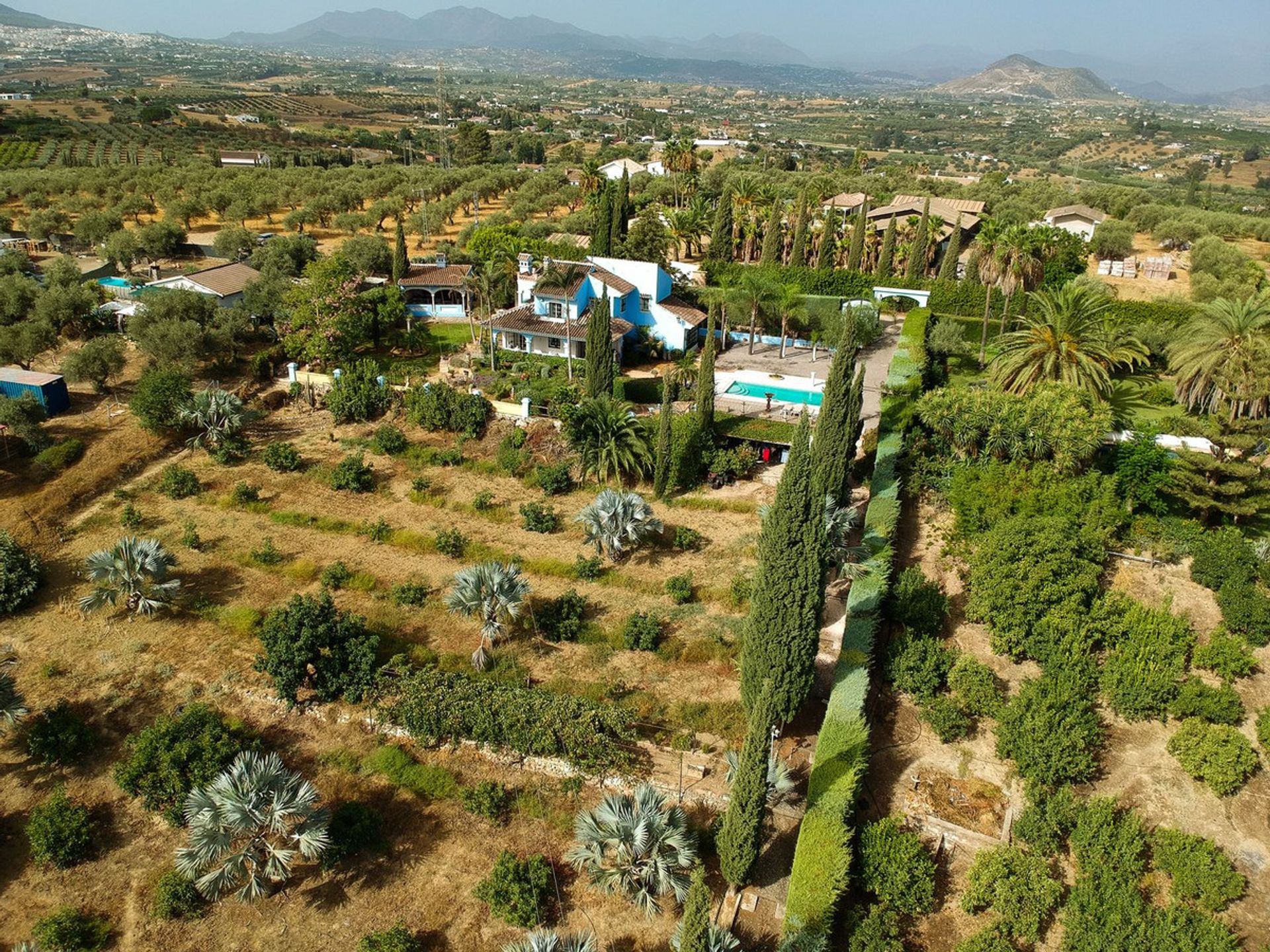 rumah dalam Alhaurín el Grande, Andalucía 10902660