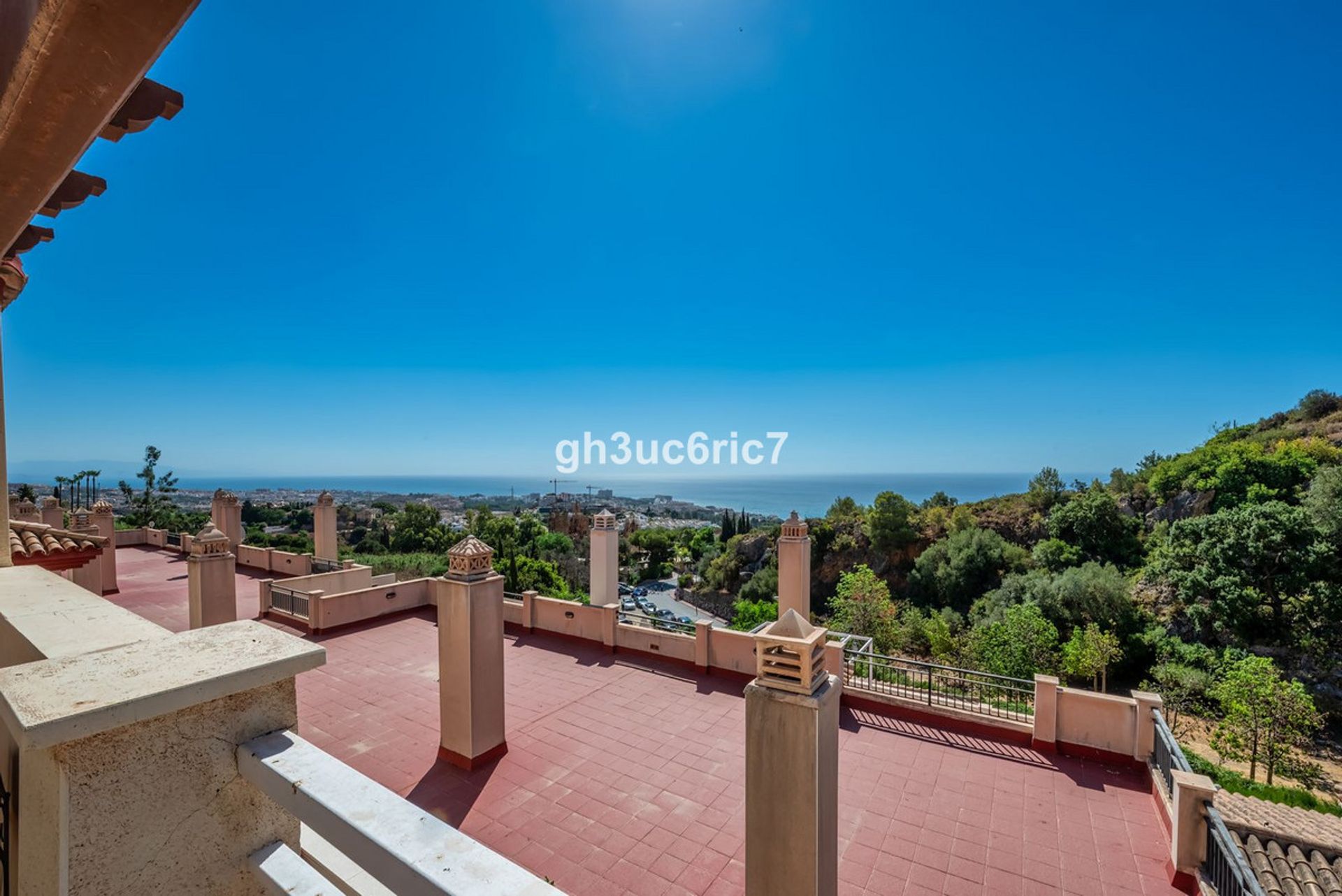 Condominium in Arroyo de la Miel, Andalusia 10902797