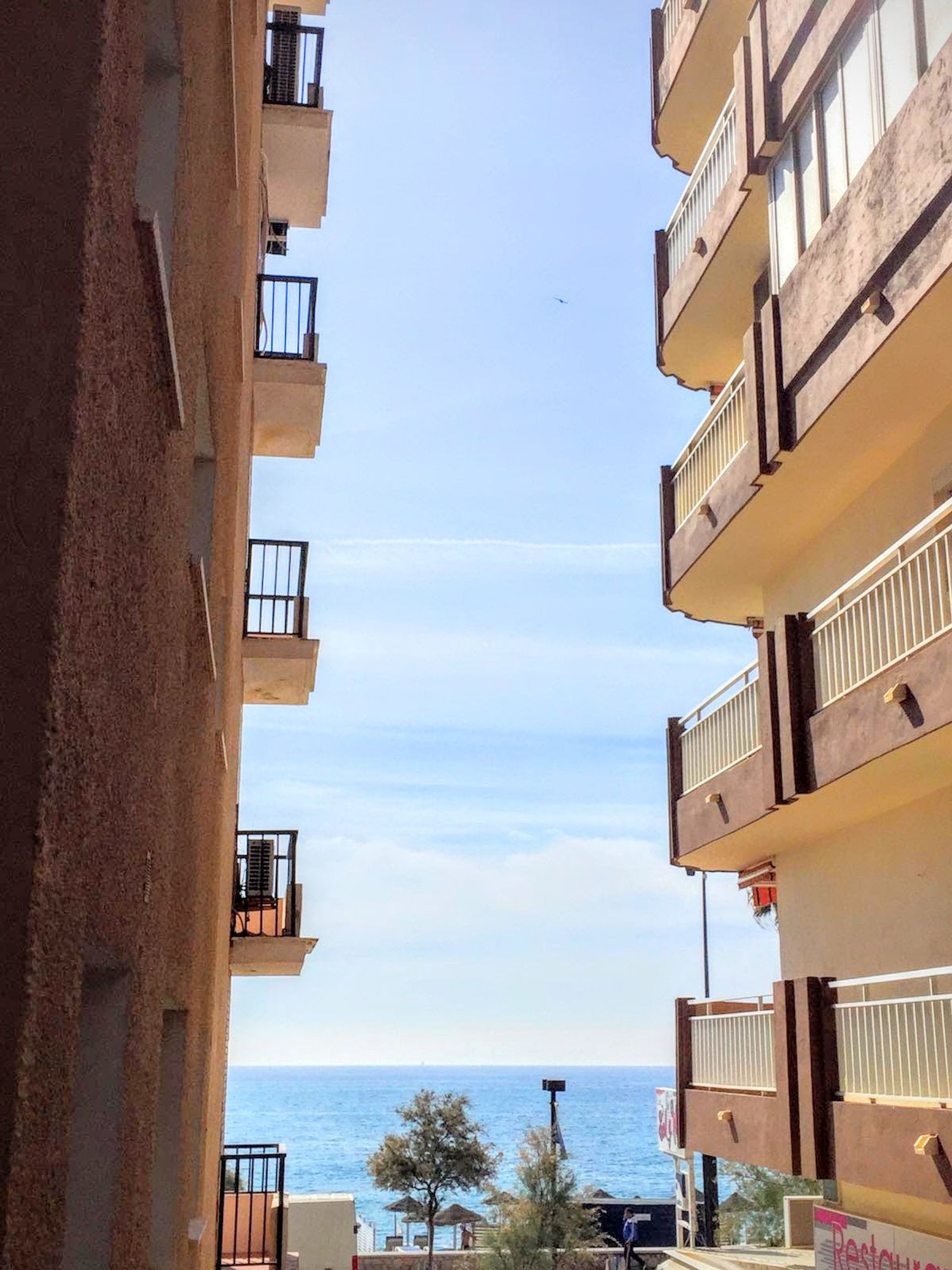 Condominium in Fuengirola, Andalucía 10902804