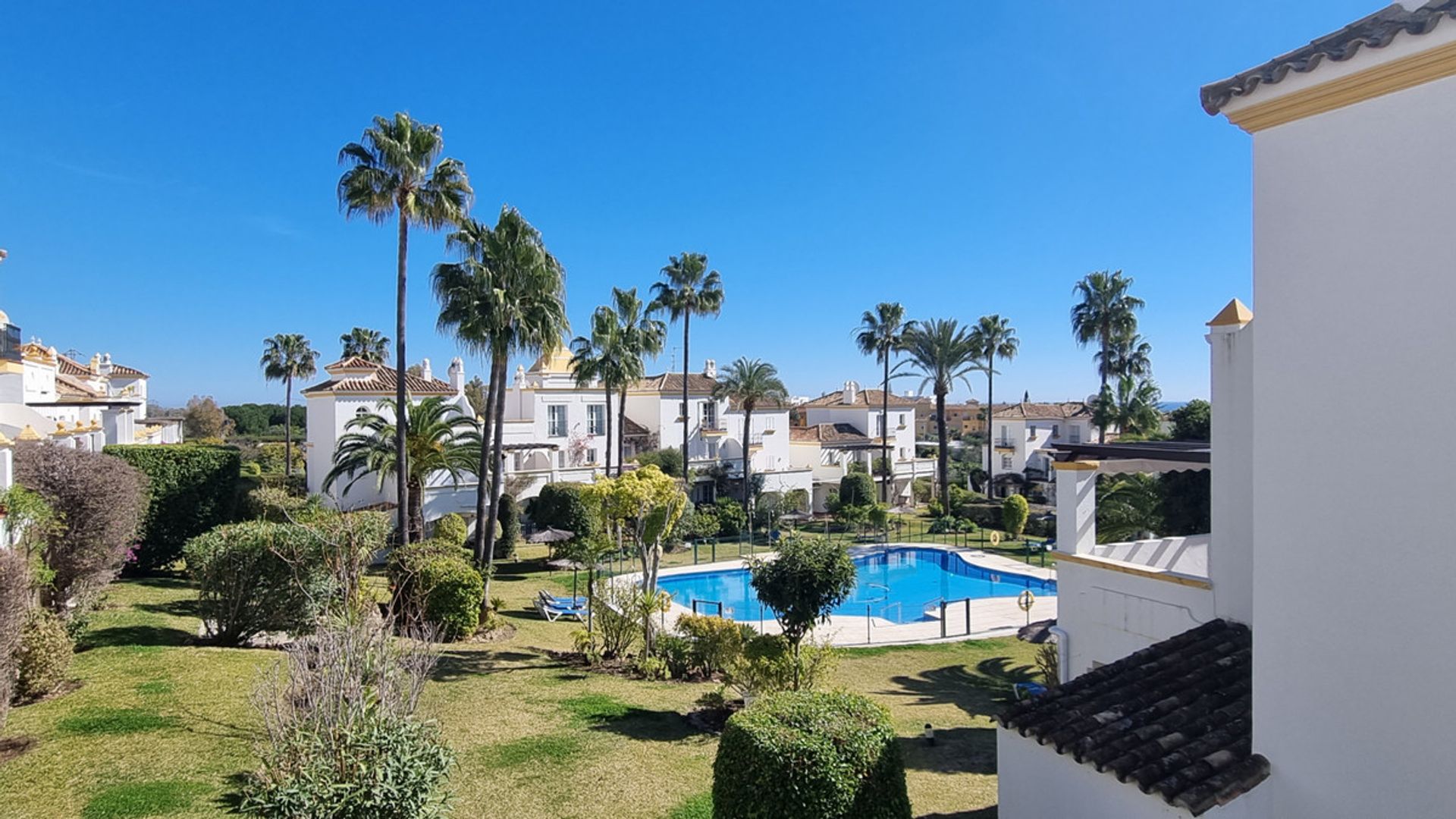 Condominio en San Pedro Alcántara, Andalucía 10902814