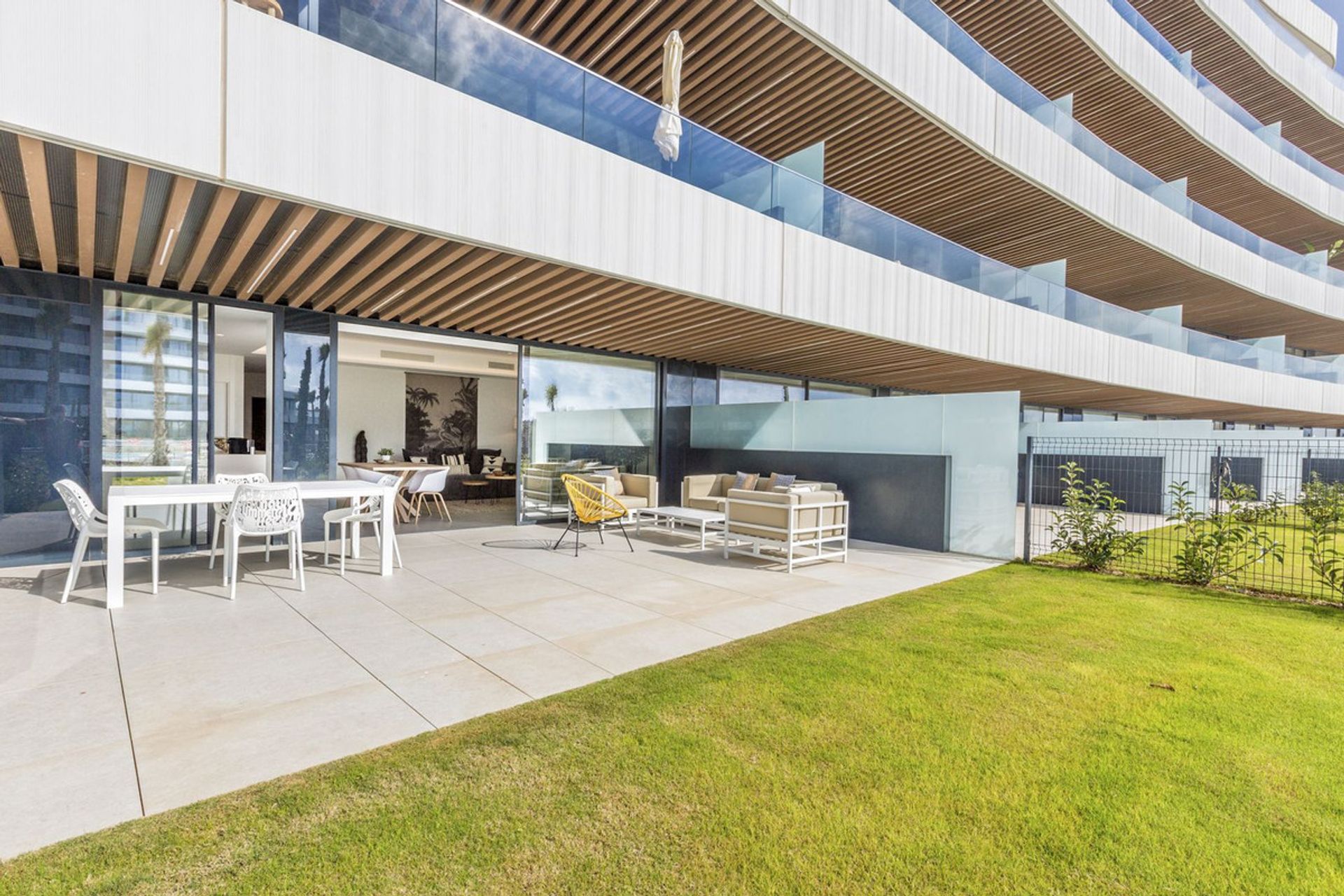 Condominio en , Andalusia 10902829