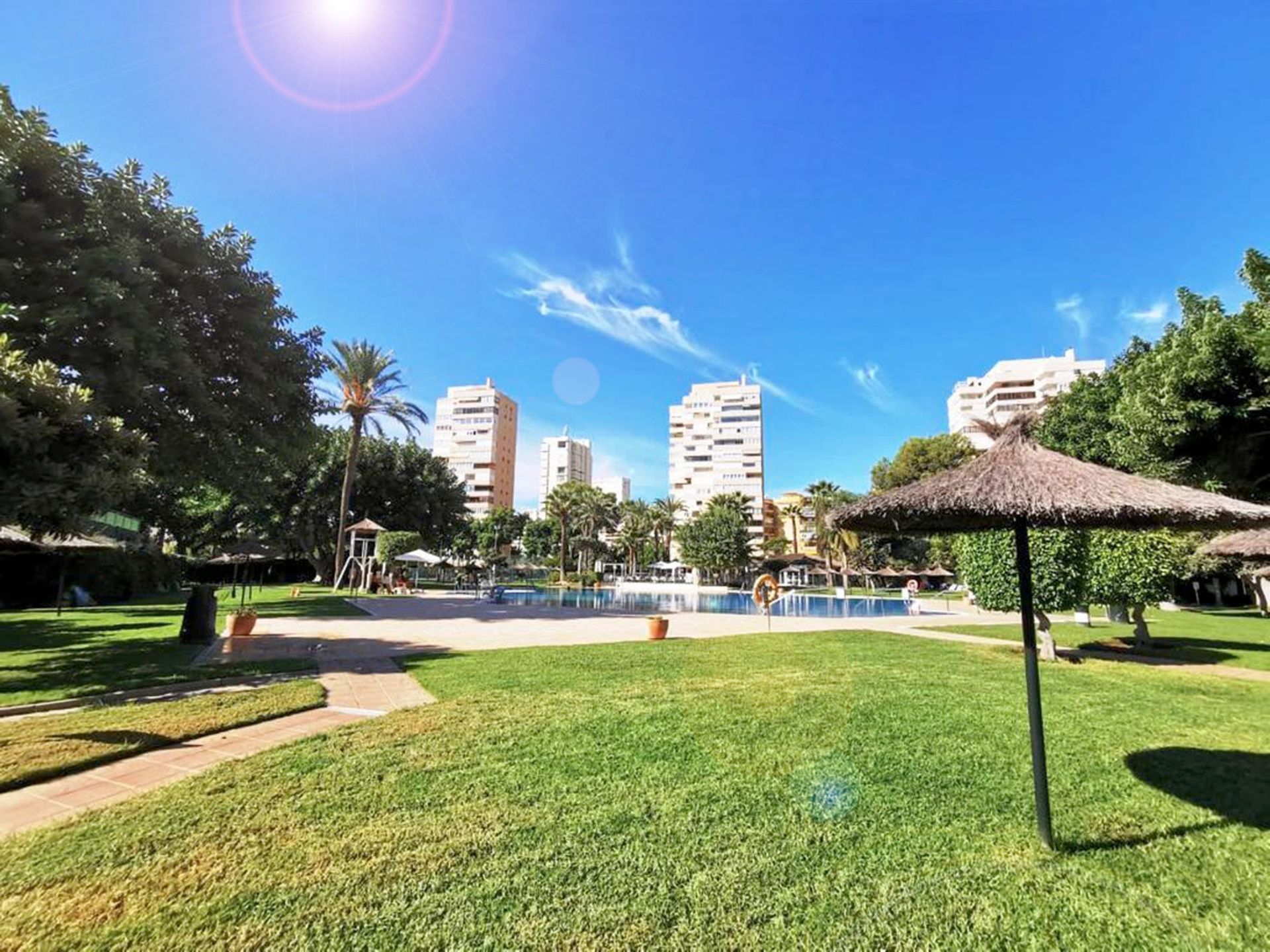 Condominium dans Torremolinos, Andalousie 10902932