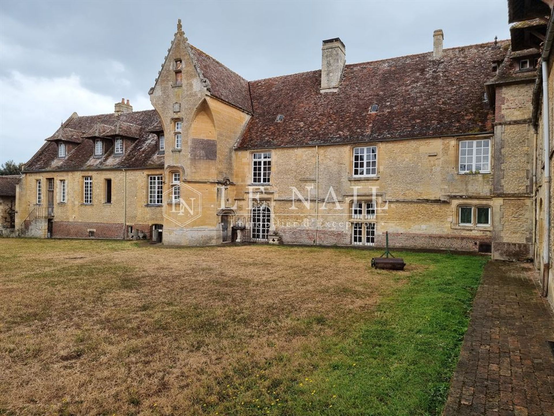 House in Saint-Pierre-sur-Dives, Normandie 10906005