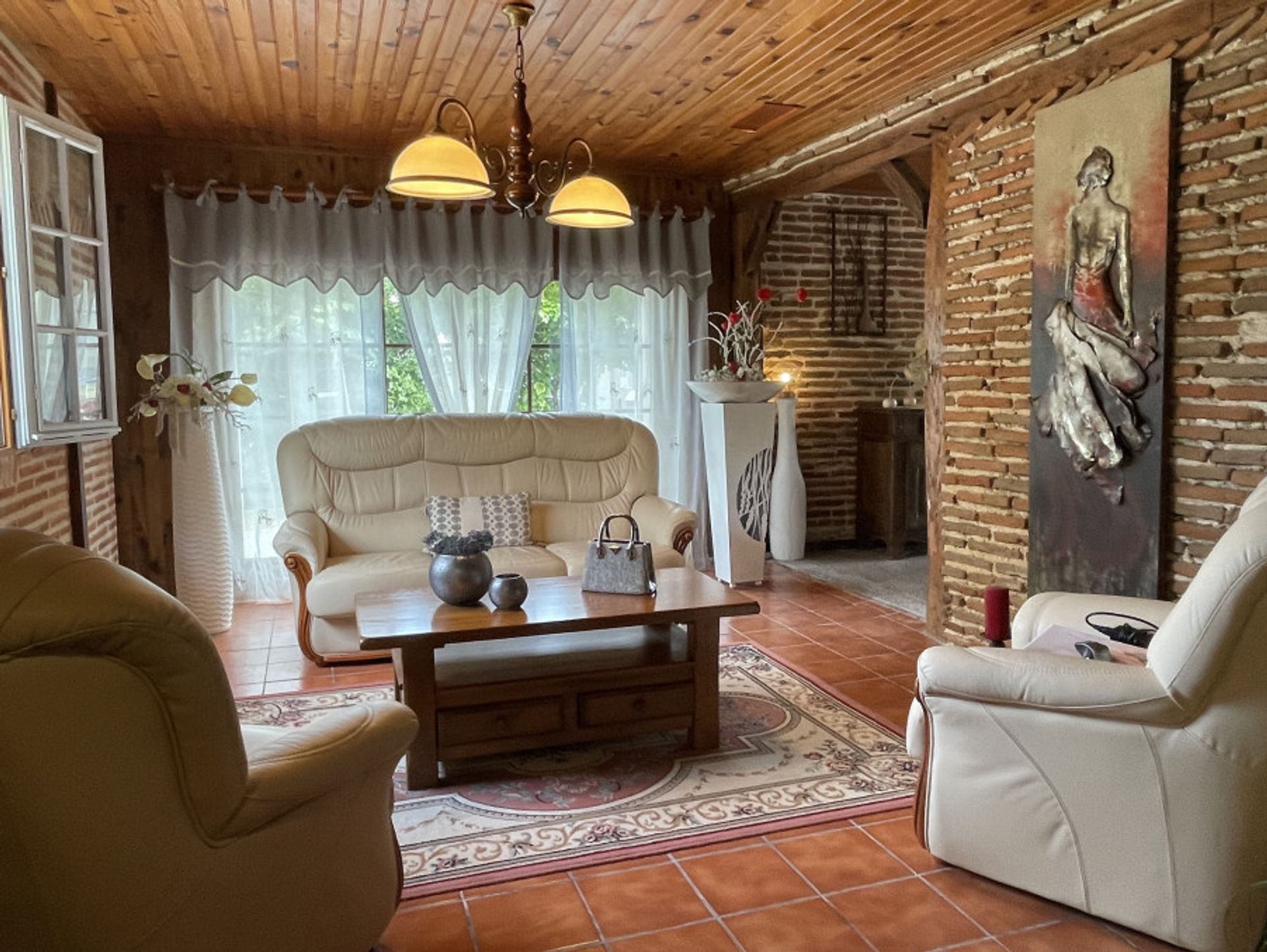 House in Montpon-Ménestérol, Nouvelle-Aquitaine 10906630