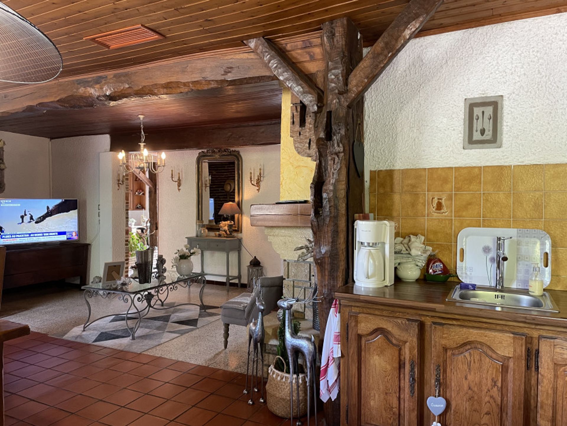 House in Montpon-Menesterol, Nouvelle-Aquitaine 10906630