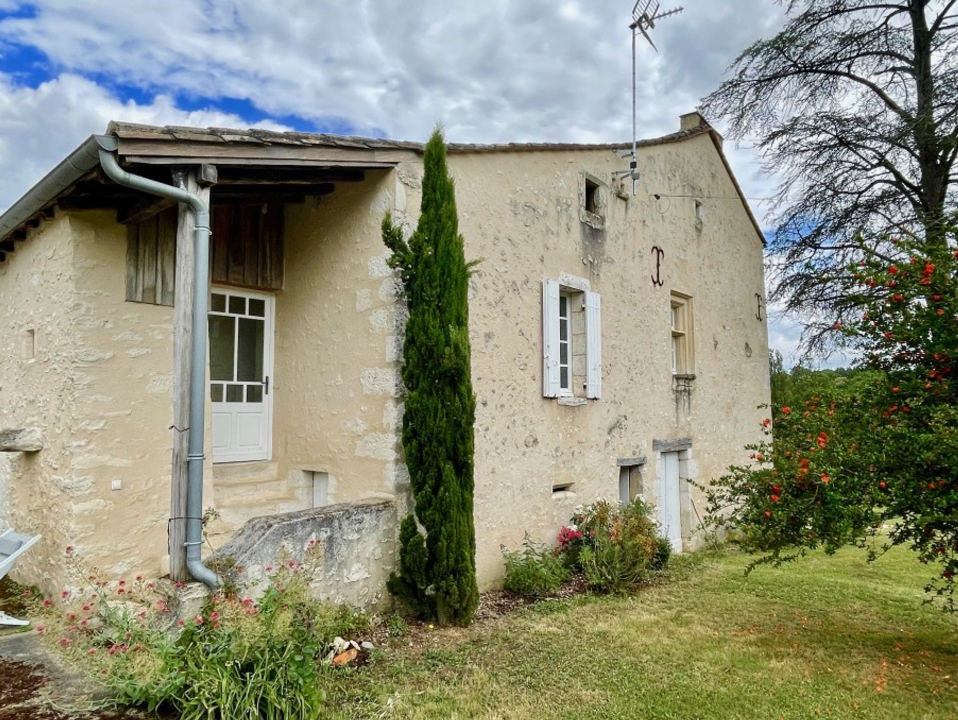 rumah dalam Montcaret, Nouvelle-Aquitaine 10906652