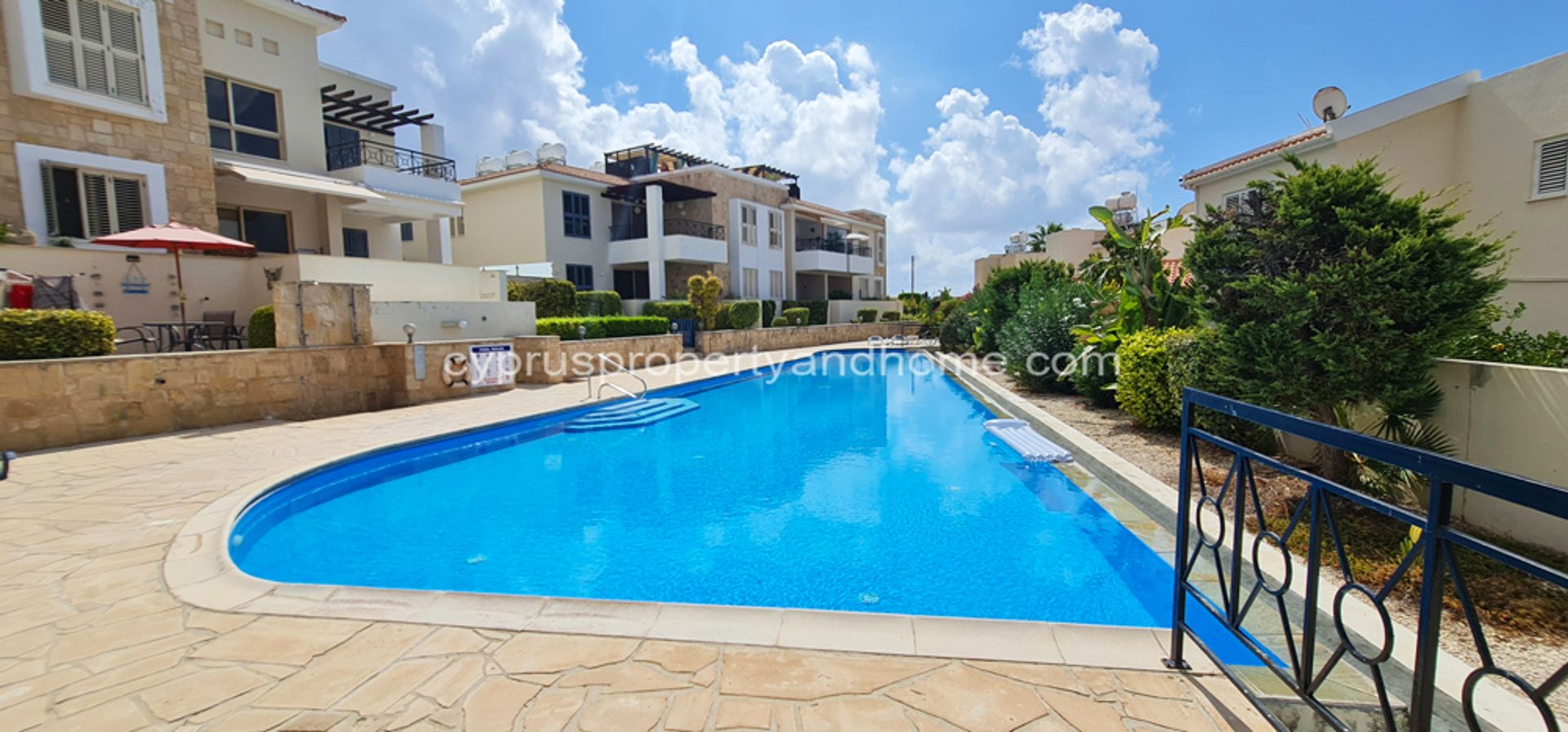 Condominium in Peyia, Paphos 10906736