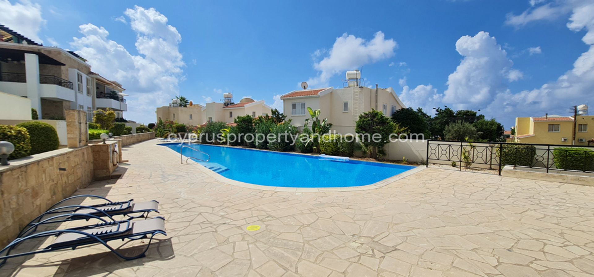 Condominium in Peyia, Paphos 10906736