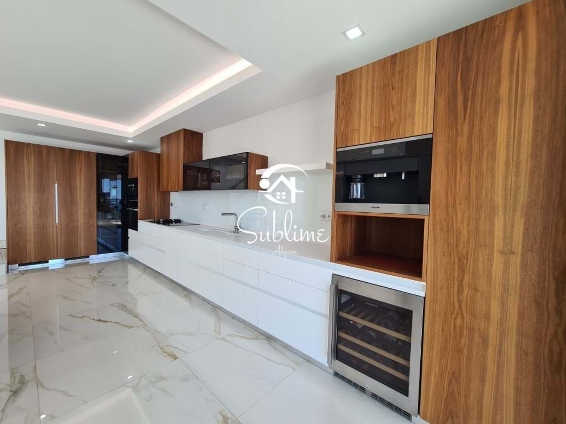 Condominium in Lagos, Faro 10906866