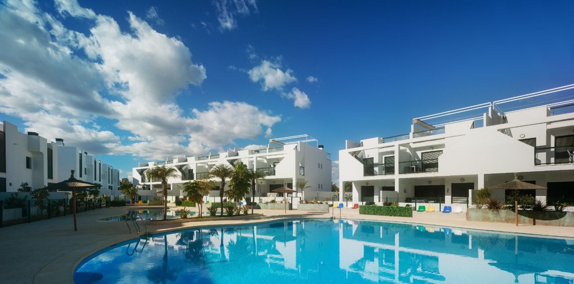 Condominium in El Mojón, Valencian Community 10907218