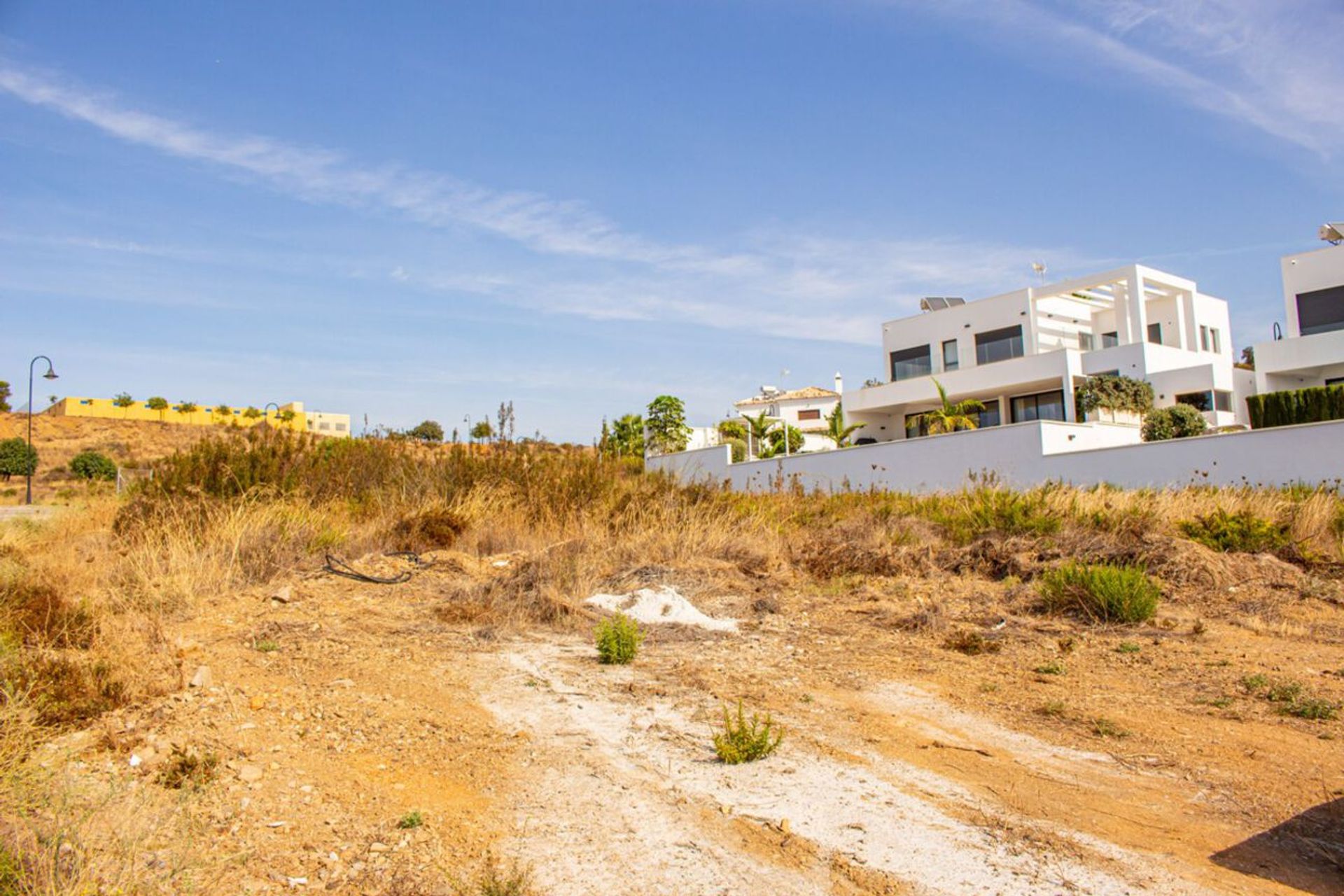 土地 在 Las Lagunas de Mijas, Andalucía 10907636