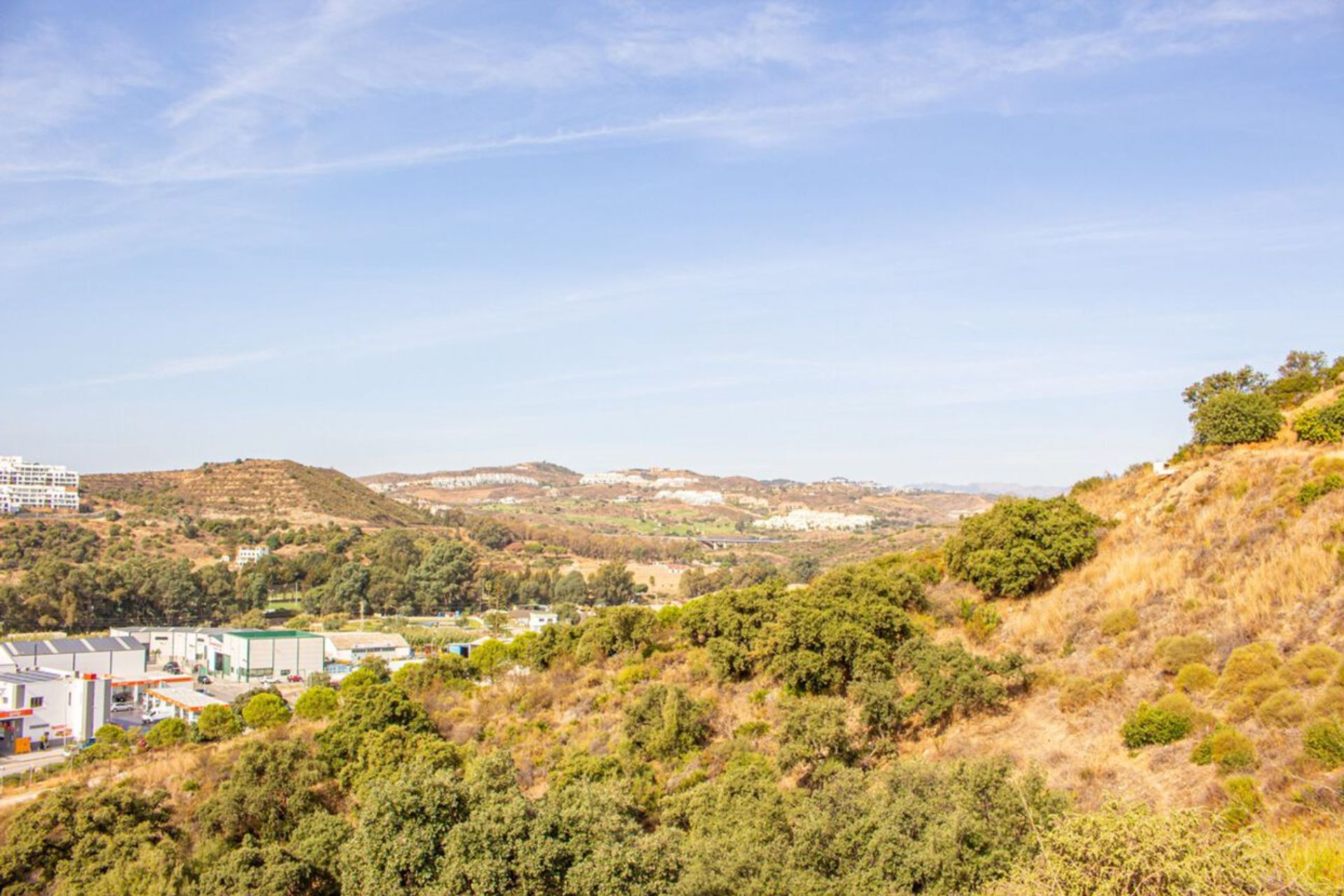 土地 在 Las Lagunas de Mijas, Andalucía 10907636