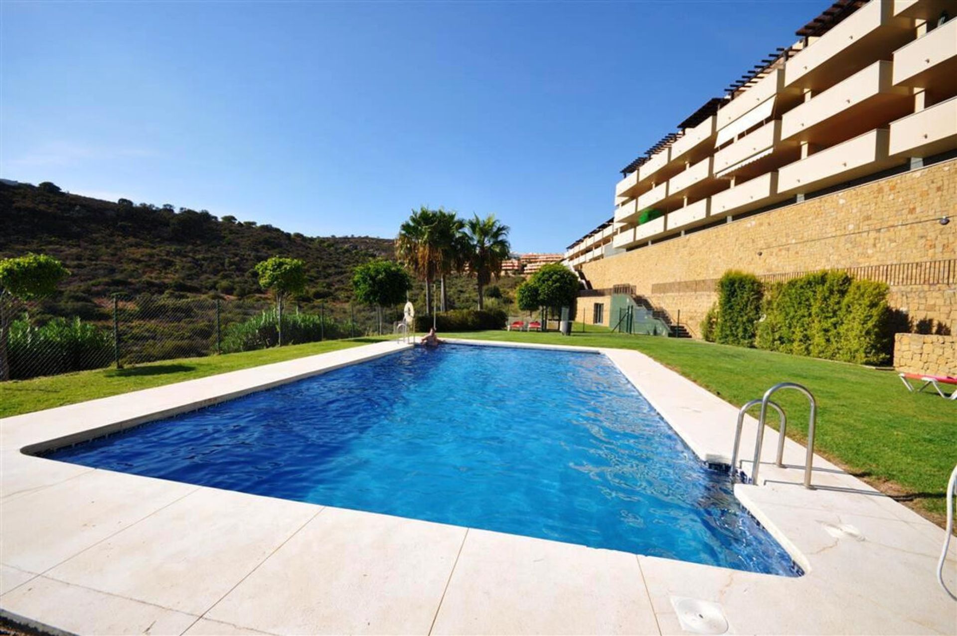 Condominio en La Duquesa, Andalucía 10907753