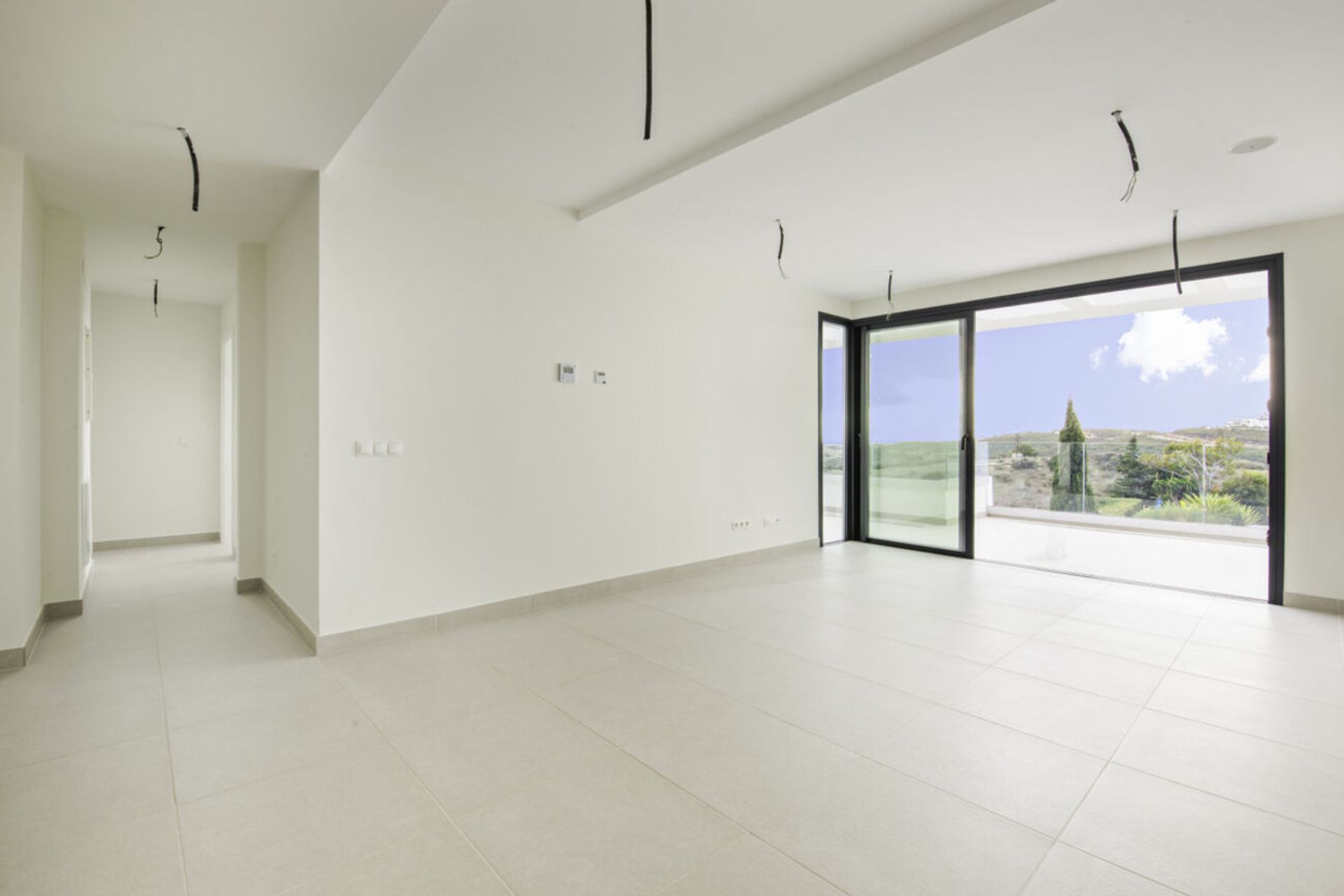 Condominium in Estepona, Andalusia 10907774