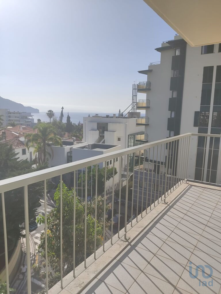 Condominium dans Funchal, Madeira 10909067